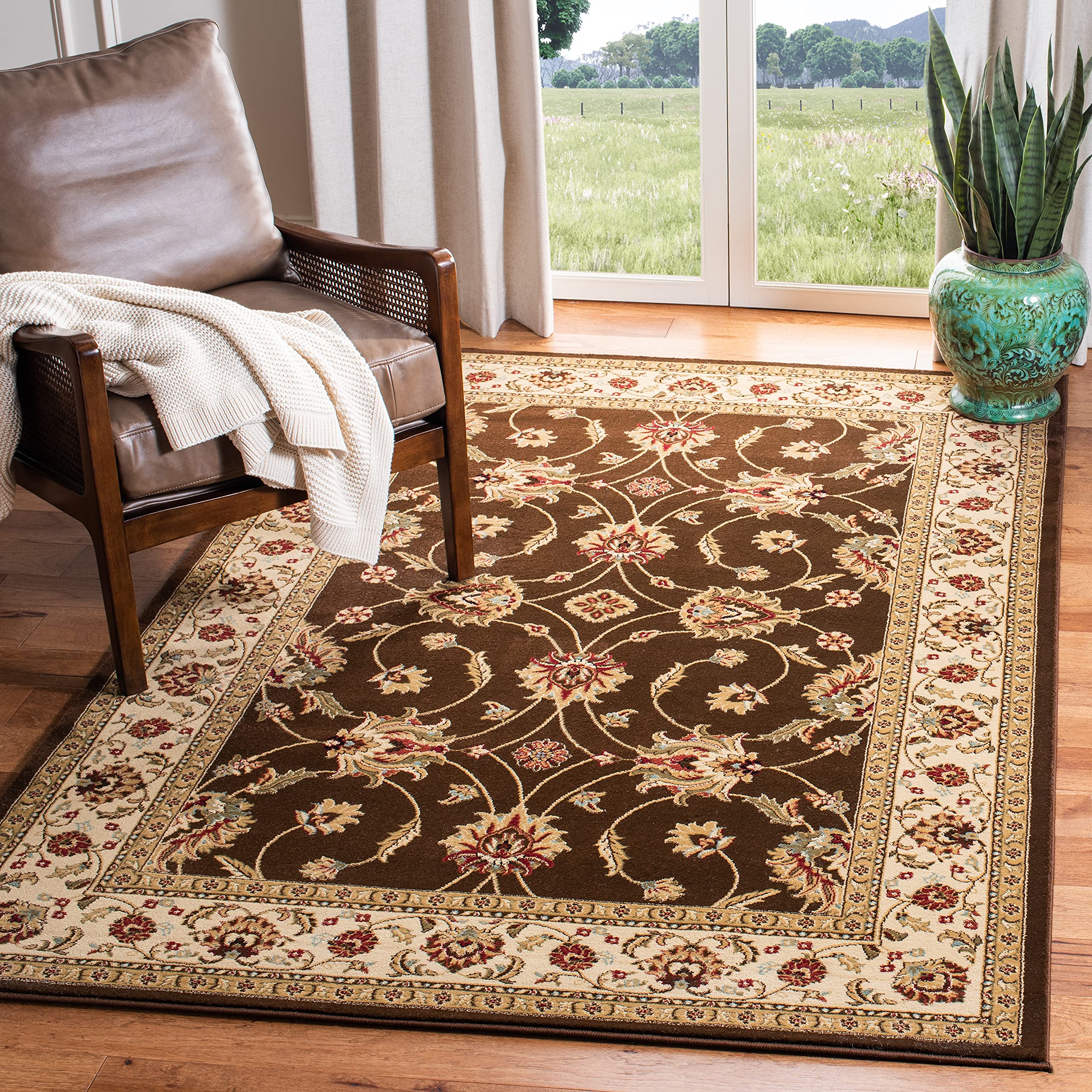 SAFAVIEH Lyndhurst Collection Area Rug - 6'7" x 9'6", Brown & Ivory, Traditional Oriental Design, Non-Shedding & Easy Care, Ideal for High Traffic