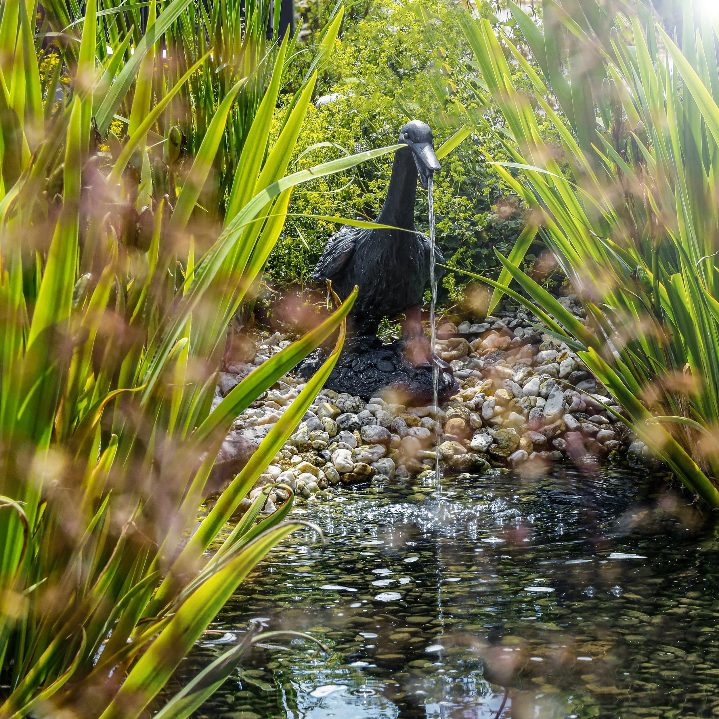 Esotec Wasserspeier Gans Erna Brunnenfigur für Teich & Garten 100732