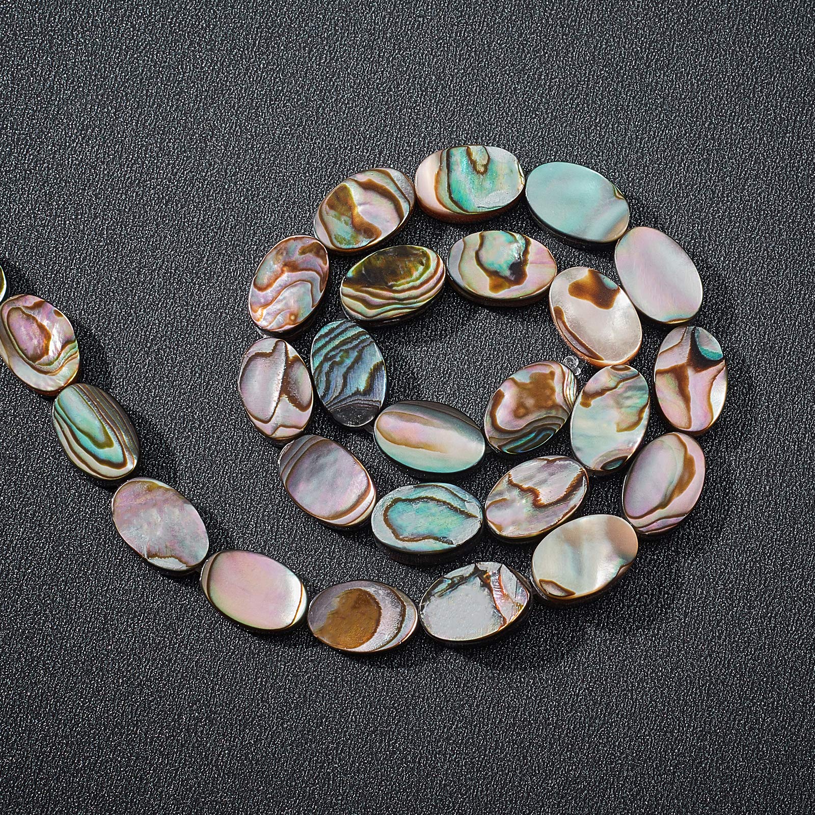 Arte Di Conchiglia Di Abalone Nel Pacifico Oceano La Jolla California Conchiglie E Rocce Decorano Un Muro Sulla Spiaggia Nella 252279303