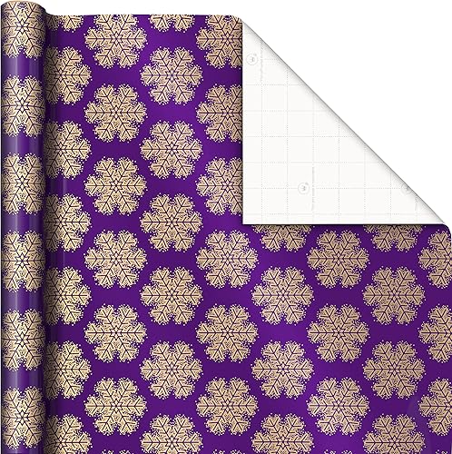 Vista 14 de Hallmark Papel de regalo de Navidad con líneas para corte en el reverso (3 rollos: 120 pies cuadrados en total), escena de la ciudad de invierno