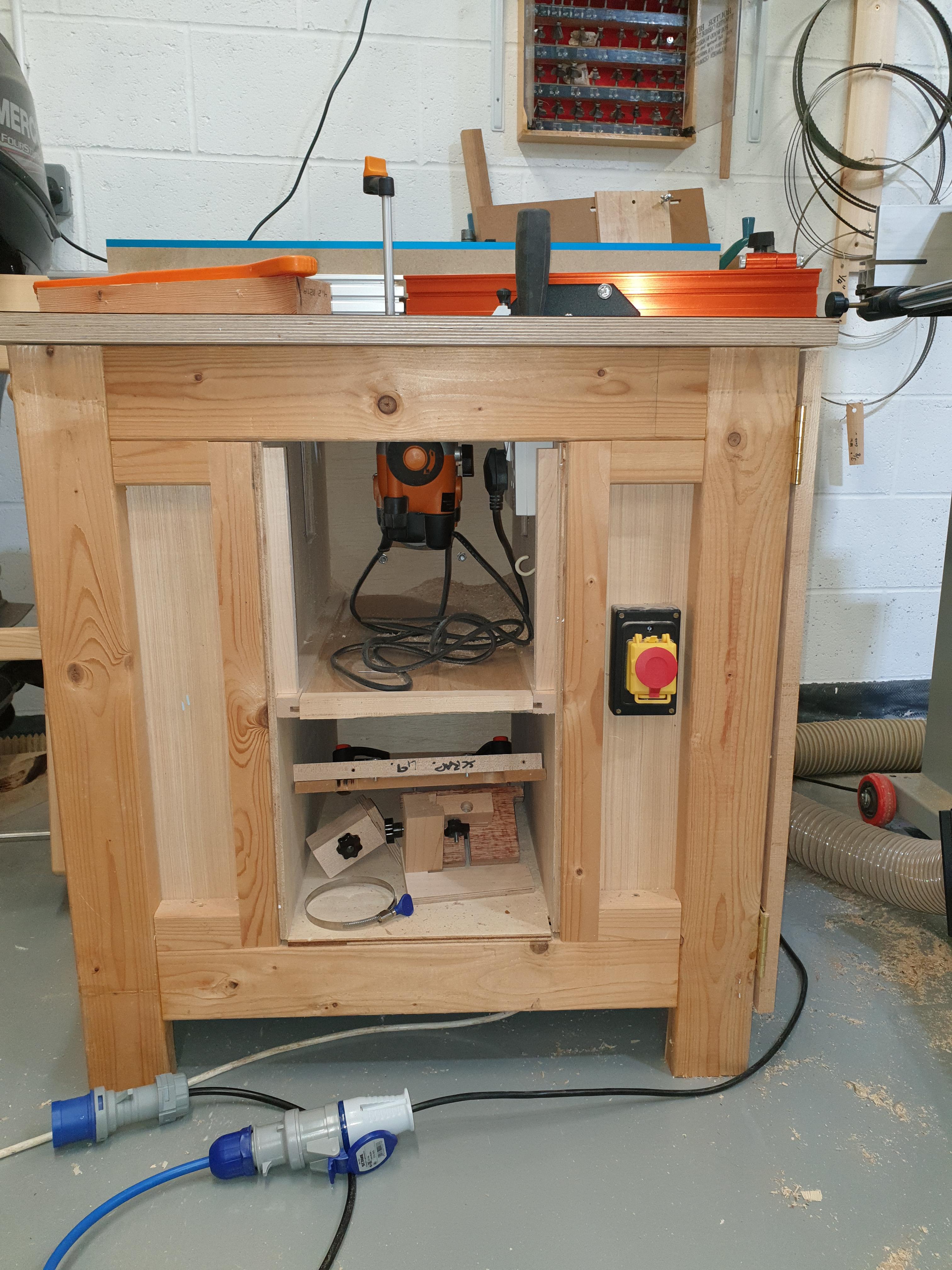 Triton 2400W Dual Mode Precision Plunge Router TRA001 (330165),Orange ...