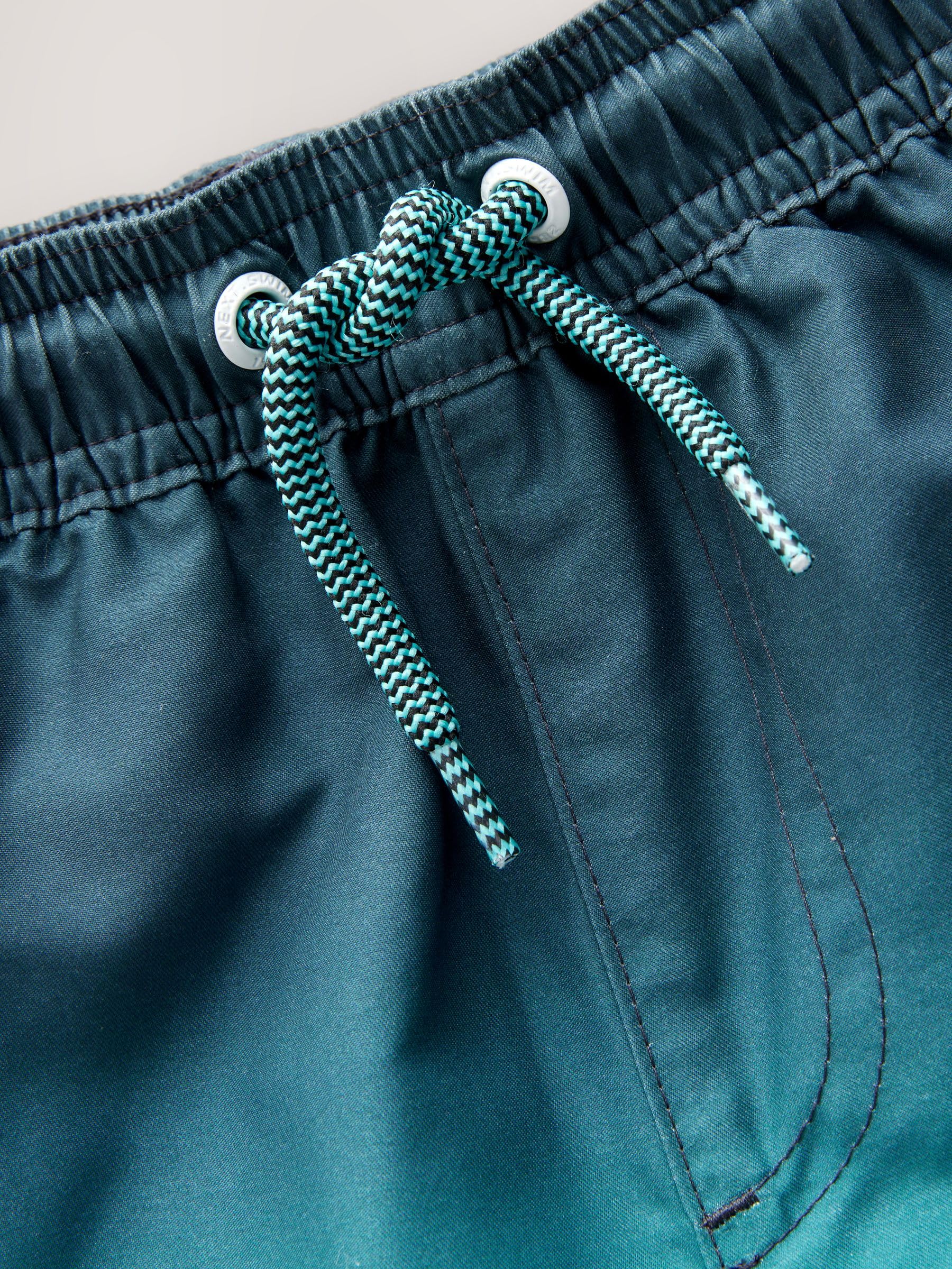 NEXT Jungen Standard Badeshorts mit Farbverlauf 98-176