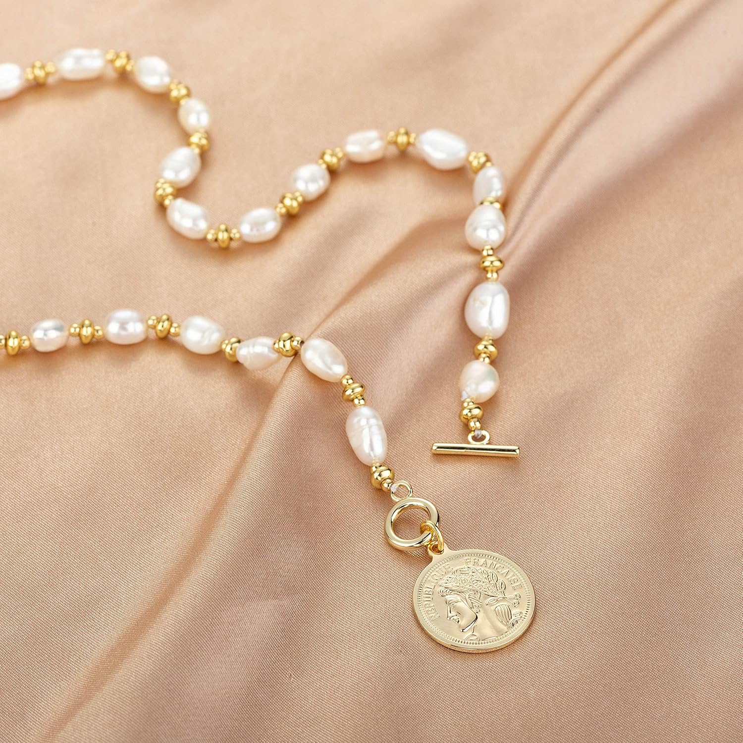 Y2K Pearl Choker Necklace Baroque Cultured Handpicked Pearl 18K Gold Plated Bead Ball Chain Coin Charm Pendant Vintage Jewelry Gifts for Women Men
