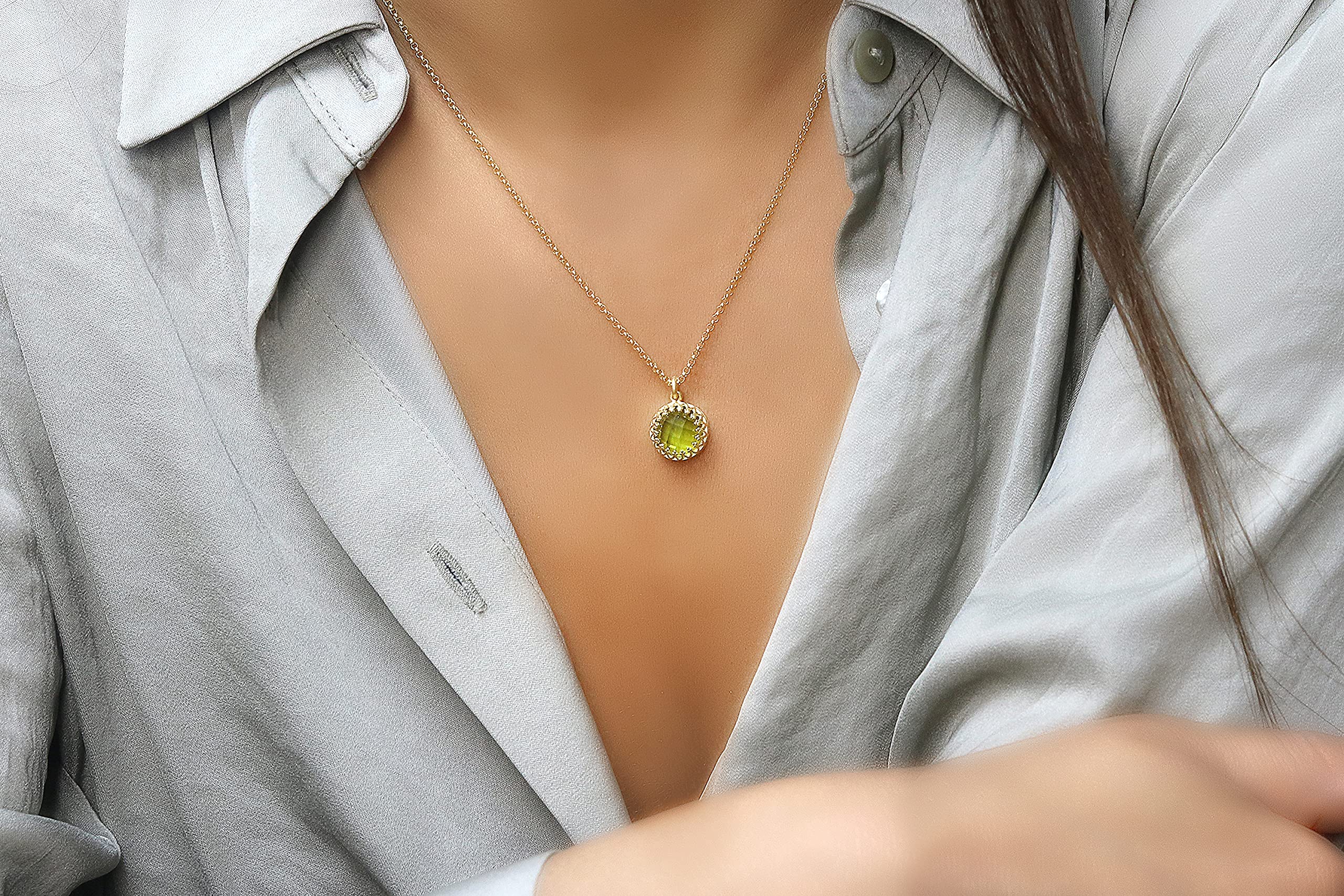 Collar de Peridoto Hecho a Mano - Collar de Oro Amarillo con Colgante de Corte Redondo - Collares Artesanales para Mujeres - Regalo para su Cumpleaños, Aniversario, Boda, Amistad