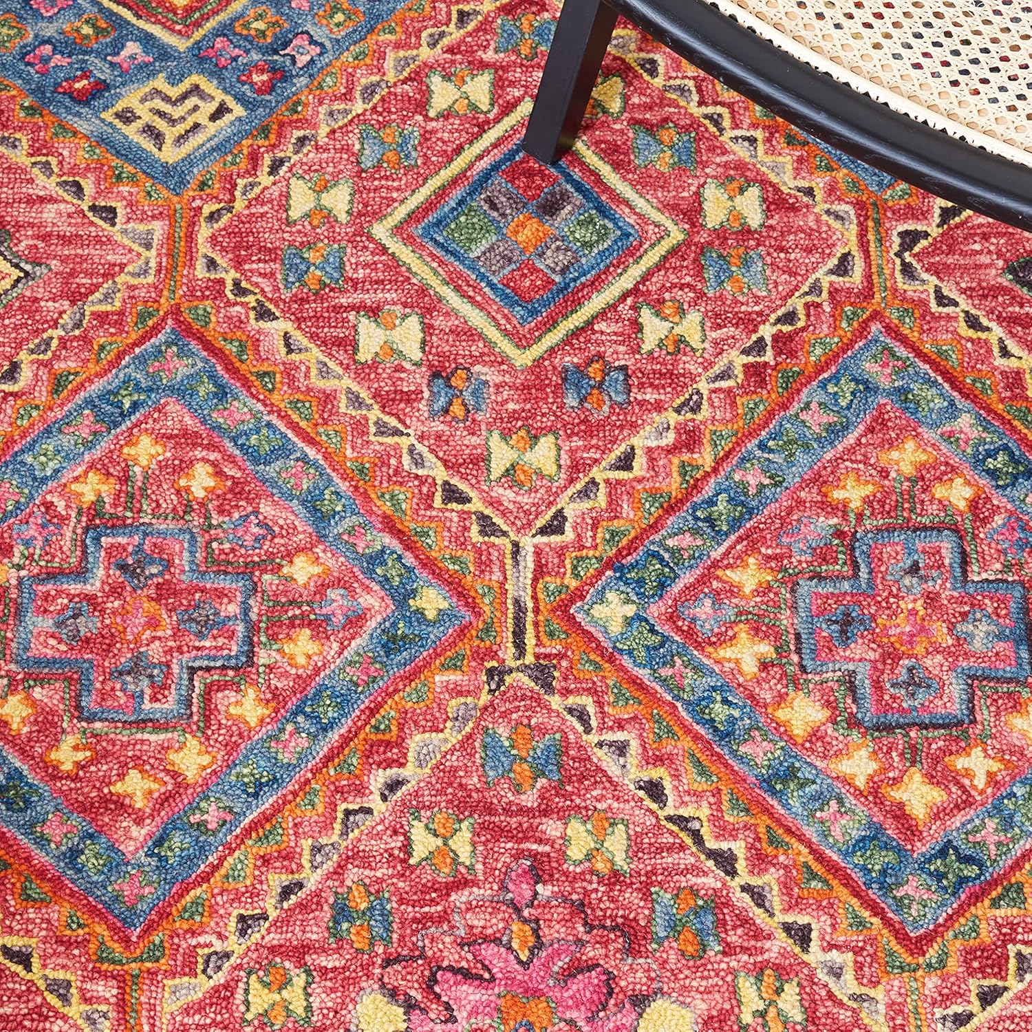 SAFAVIEH Aspen Collection Runner Rug - 2'3" x 9', Red & Blue, Handmade Boho Braided Tassel Wool, Ideal for High Traffic Areas in Living Room, Bedroom (APN111Q)