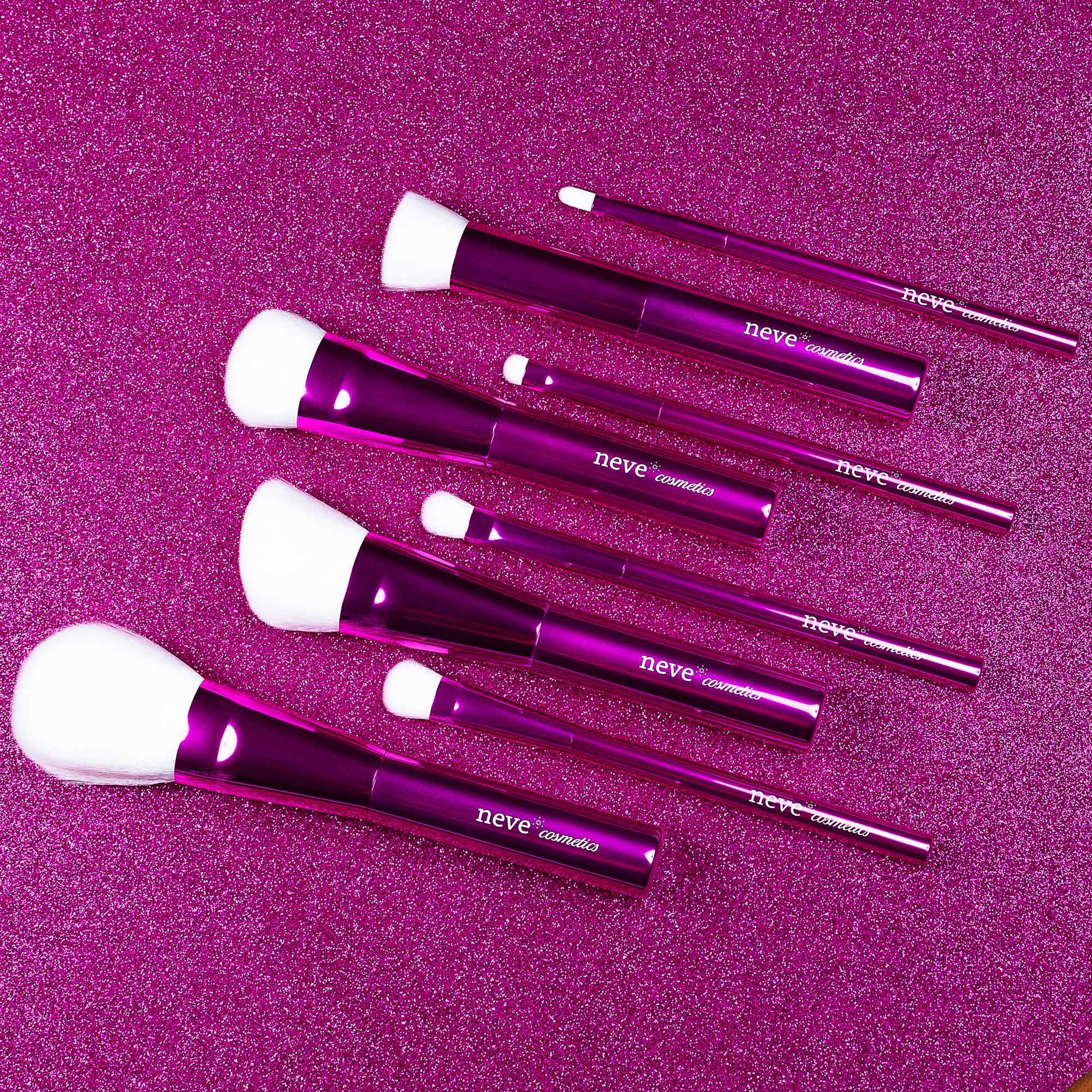 Neve Cosmetics Compact Face Brush for Contouring Blush and Bronzer, neutral - Image 3