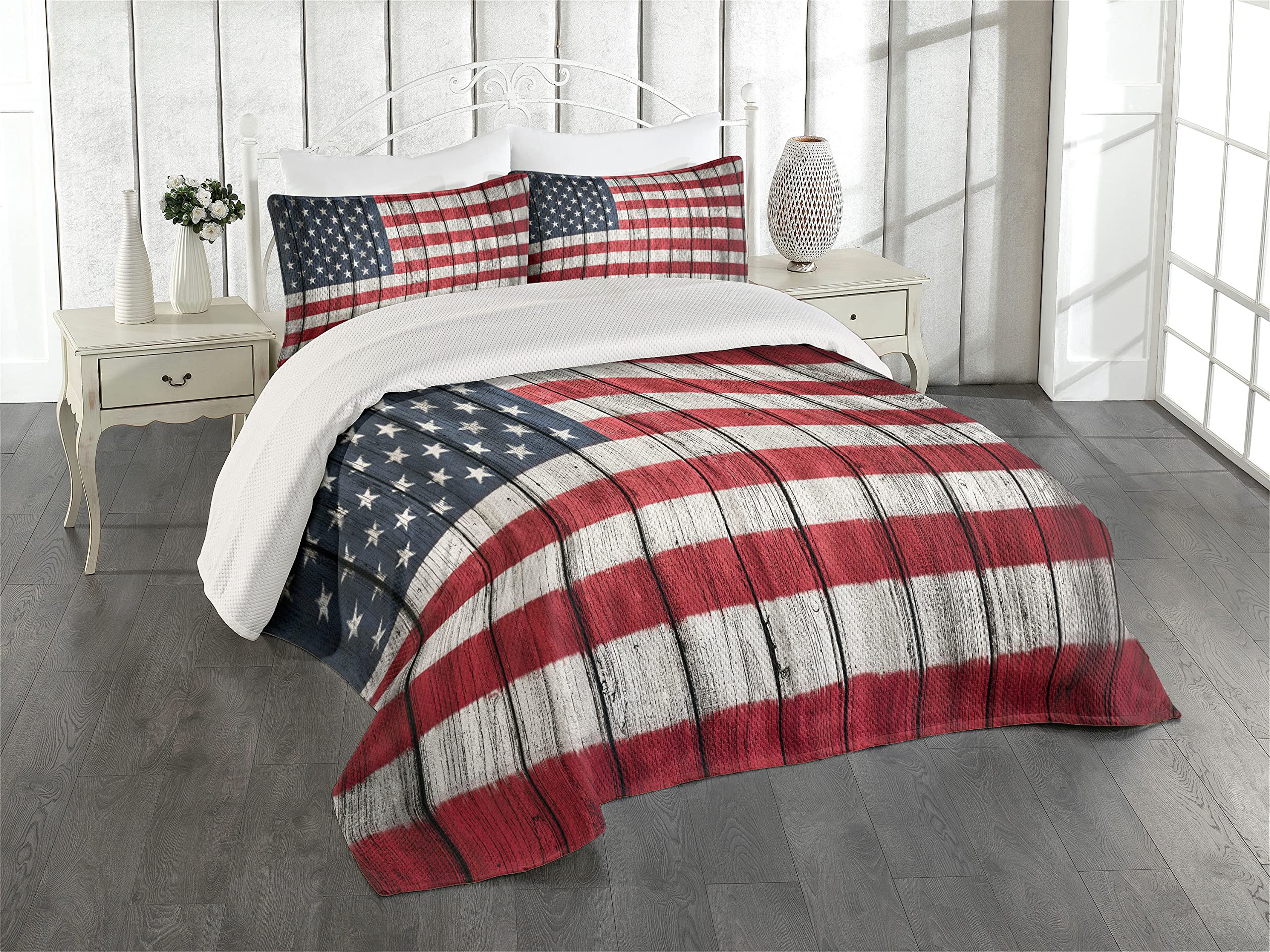 Ambesonne USA Coverlet, Fourth of July Independence Day Adorn National Democracy Art Rough Wood Print, 3 Piece Decorative Quilted Bedspread Set with 2 Pillow Shams, Queen Size, Dark Blue White Red