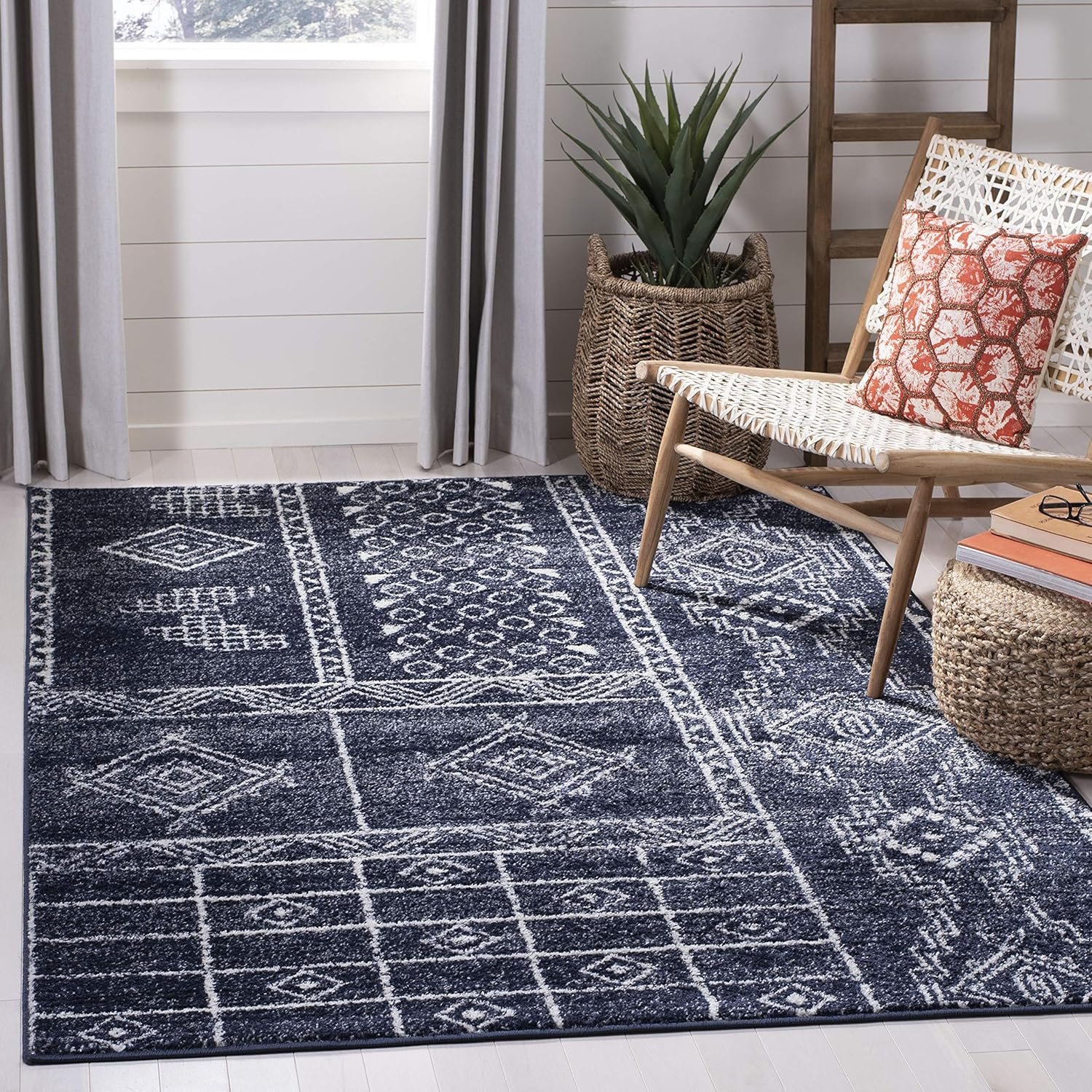 SAFAVIEH Adirondack Collection Accent Rug - 3' x 5', Navy & Silver, Moroccan Boho Design, Non-Shedding & Easy Care, Ideal for High Traffic Areas in Entryway, Living Room, Bedroom (ADR206N)