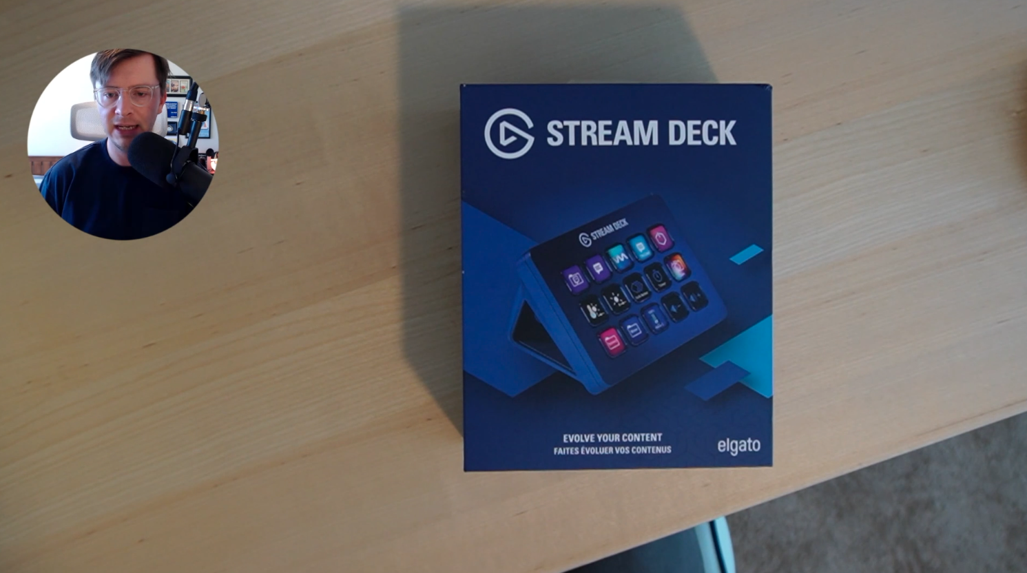 Watch Elgato Streamdeck MK.2 15 Keys Studio Controller Unboxing on