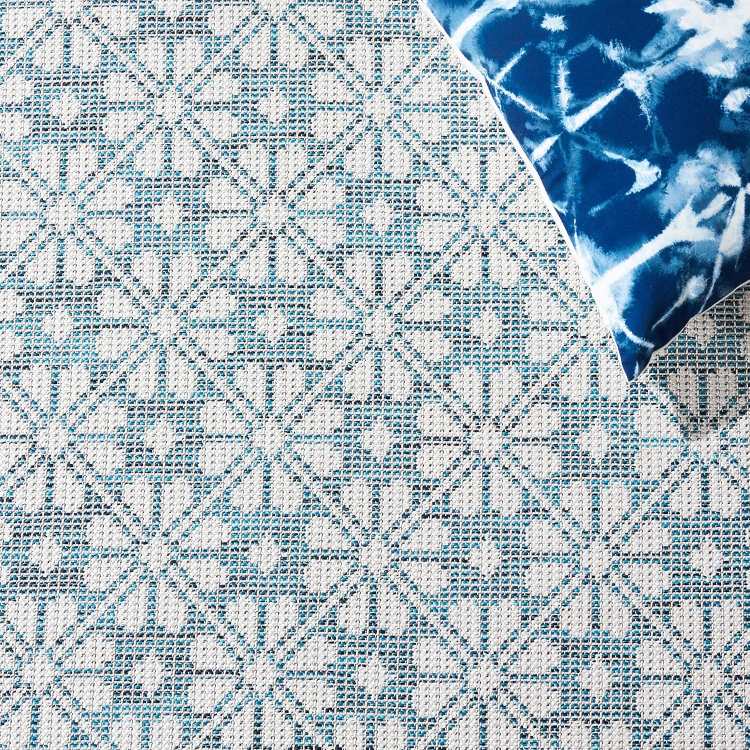 Martha Stewart x SAFAVIEH Outdoor Area Rug Collection - 6'5" x 6'5" Square, Blue & Beige, Weather Resistant & Washable, Ideal for Patio, Backyard, Mudroom, Deck, Dining Space (MSR4491M)