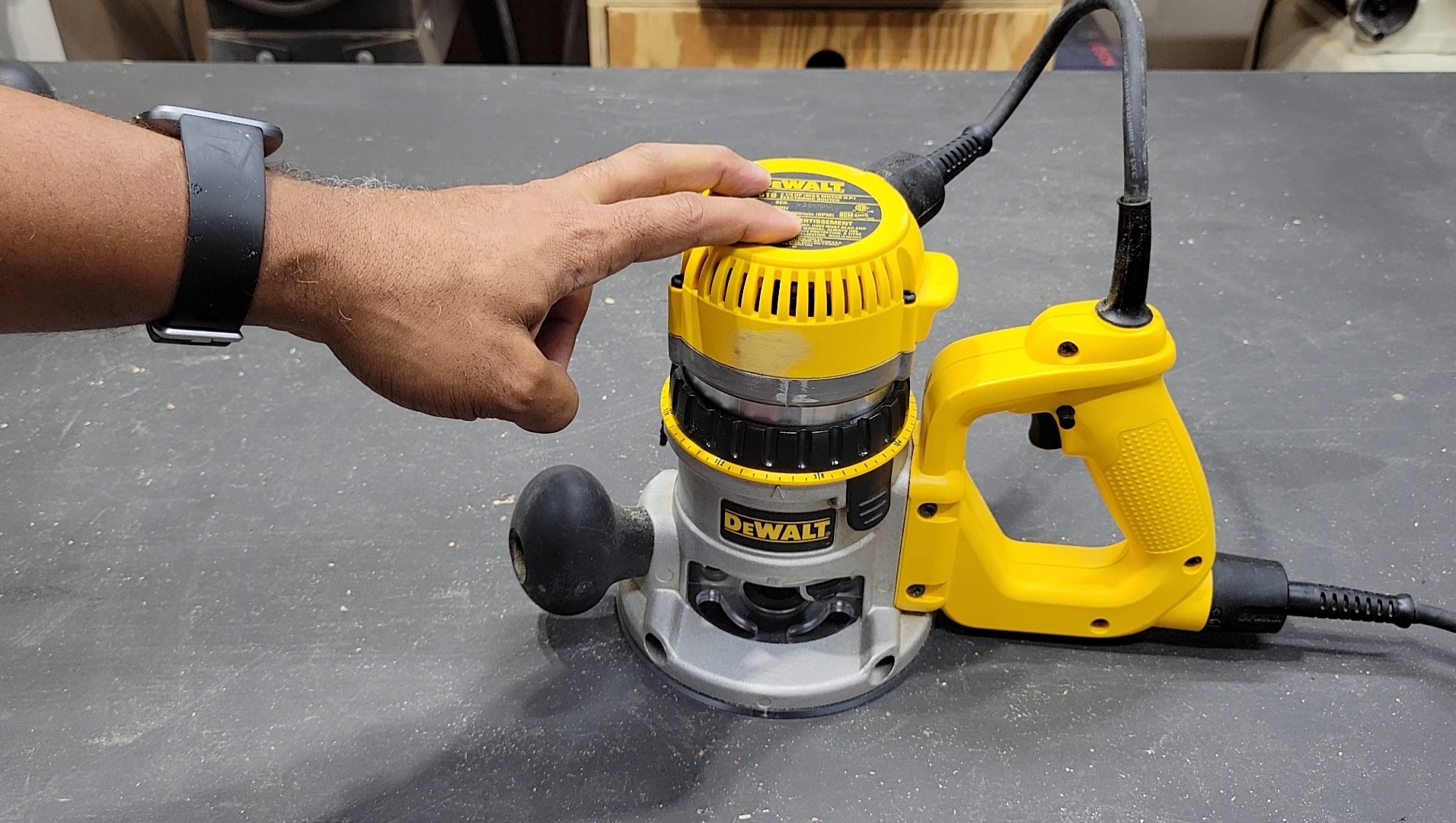 Watch FULL OVERVIEW! Dewalt D-Handle Router on Amazon Live