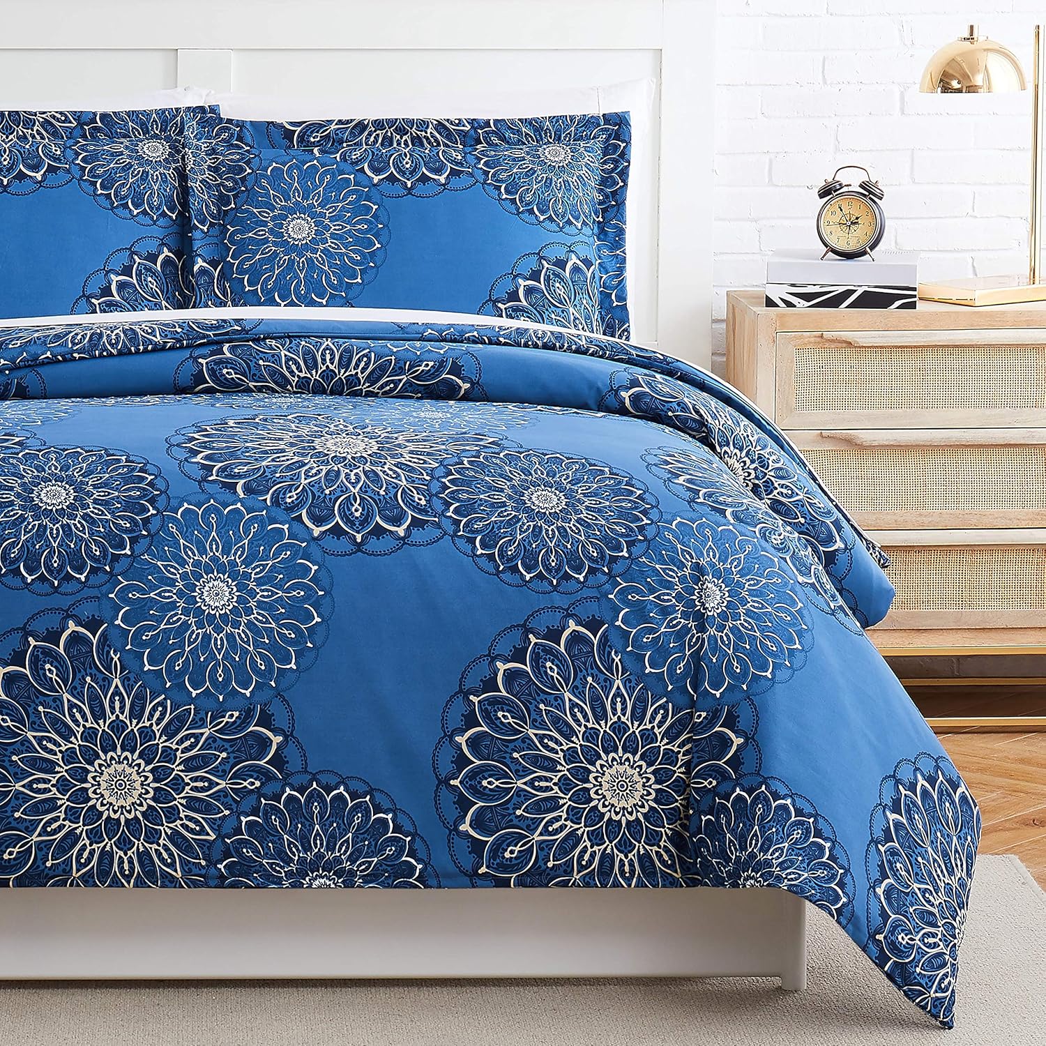Midnight Floral Collection - Premium Quality, Down-Alternative , Hypo-Allergenic, Over-Sized 3-Piece Comforter Set, King / California King, Blue : Home & Kitchen