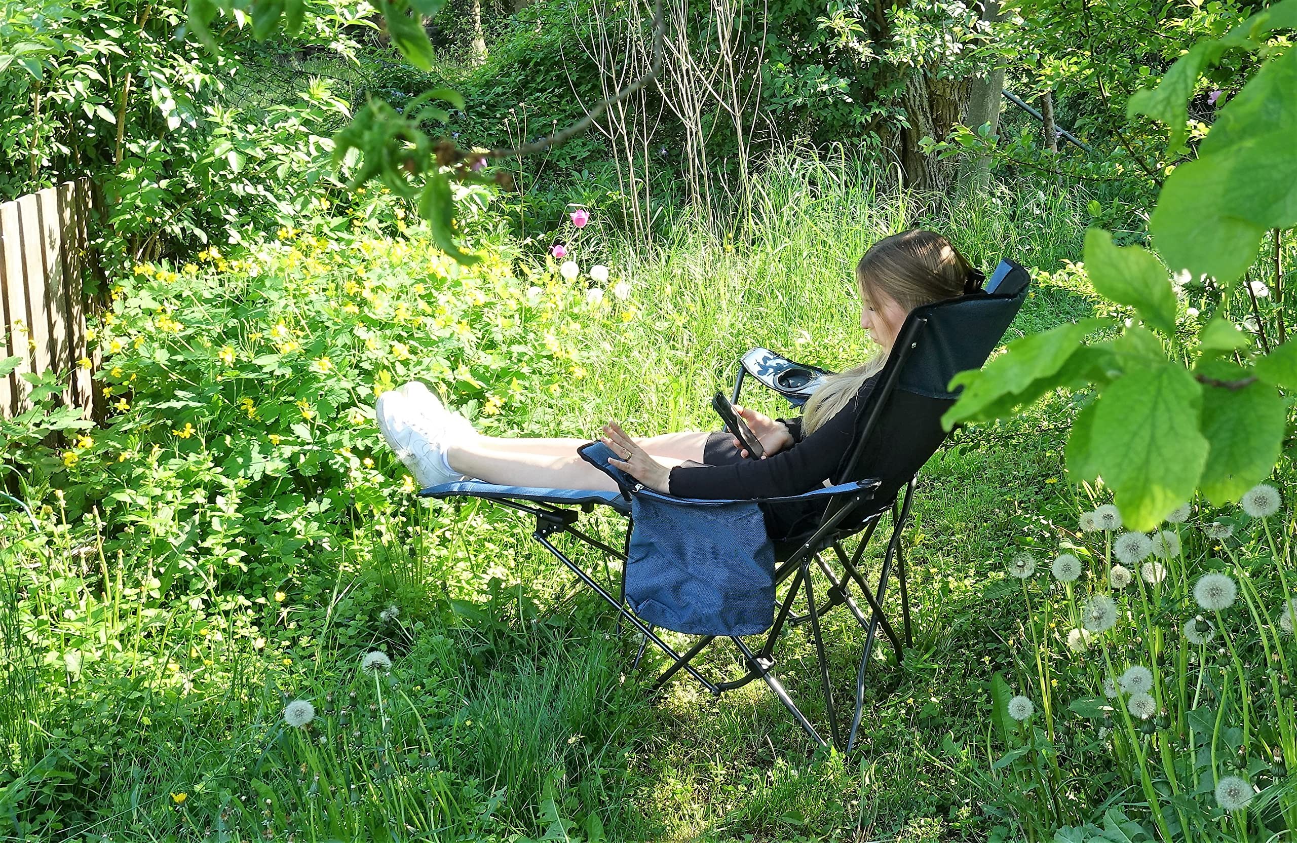 Callieway Faltbarer Camping Stuhl Relax Liegesessel Bonnie Q mit Fußstütze und Staufach (Blau)