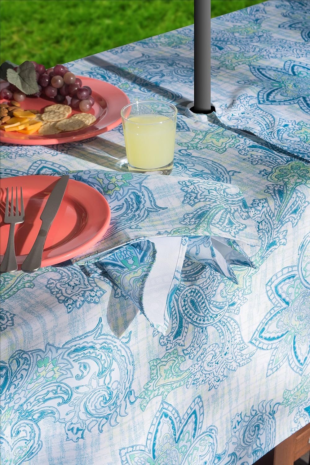 DII Blue Paisley Outdoor Tabletop Collection, Stain Resistant & Waterproof, 60x84 w/Zipper, Blue