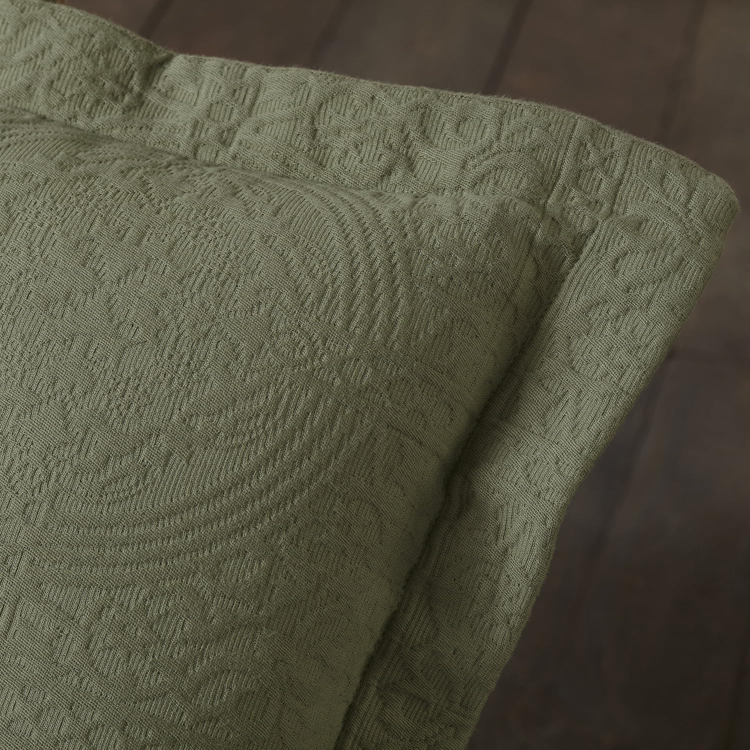 Onе-Dау Sаlе: Uр tо 70% оƒƒ SUPERIOR Jacquard Matelasse Fleur De Lis 100% Cotton Medallion 3-Piece Bedspread Set - King, Sage