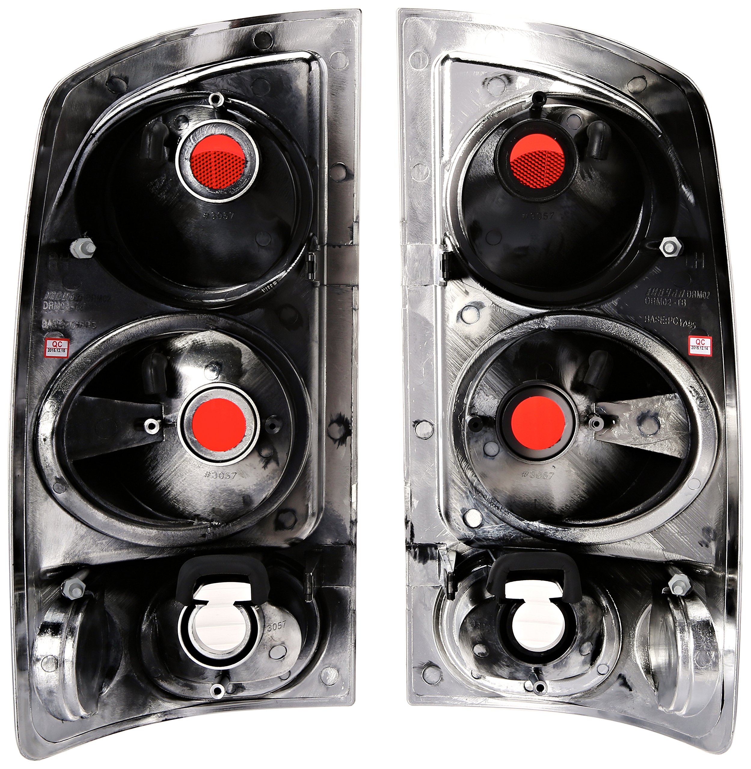 Spec-D Tuning Chrome Housing Clear Lens Tail Lights Compatible with 2002-2006 Dodge Ram 1500/2500/3500, Left + Right Pair Assembly