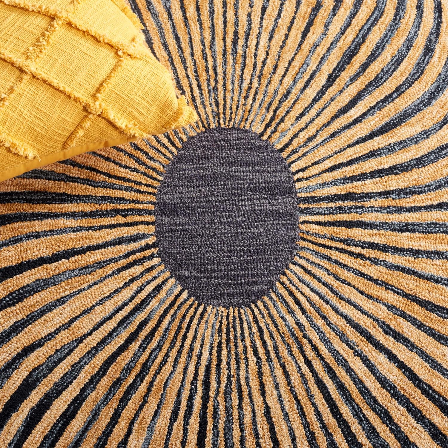 SAFAVIEH Metro Collection Area Rug - 6' x 9', Black & Gold, Geometric Abstract Design, Handmade Wool, Ideal for The Living Room, Bedroom, Dining Room (MET358Z-6)