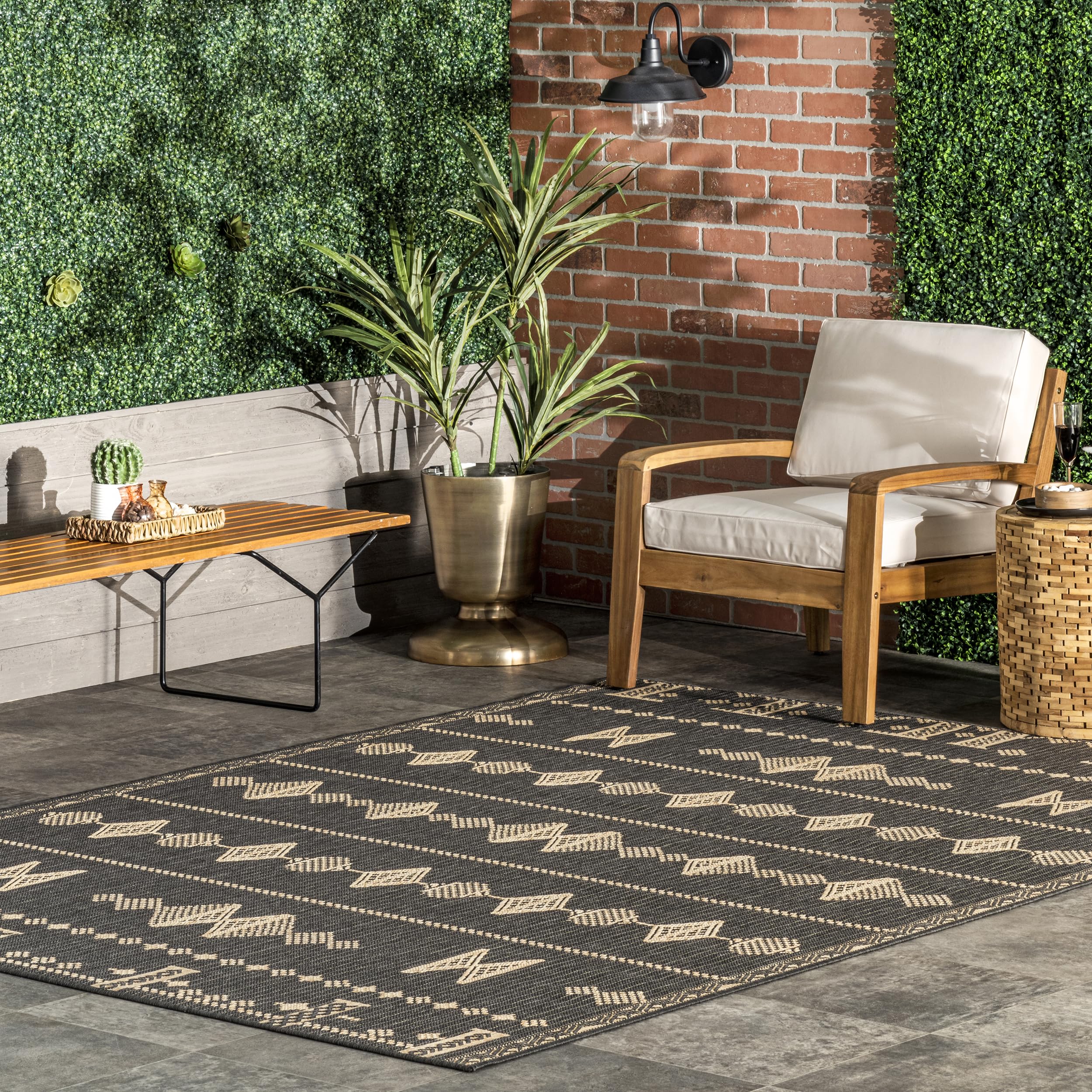 nuLOOM Alexandra Aztec Indoor/Outdoor Area Rug, 5x8, Charcoal