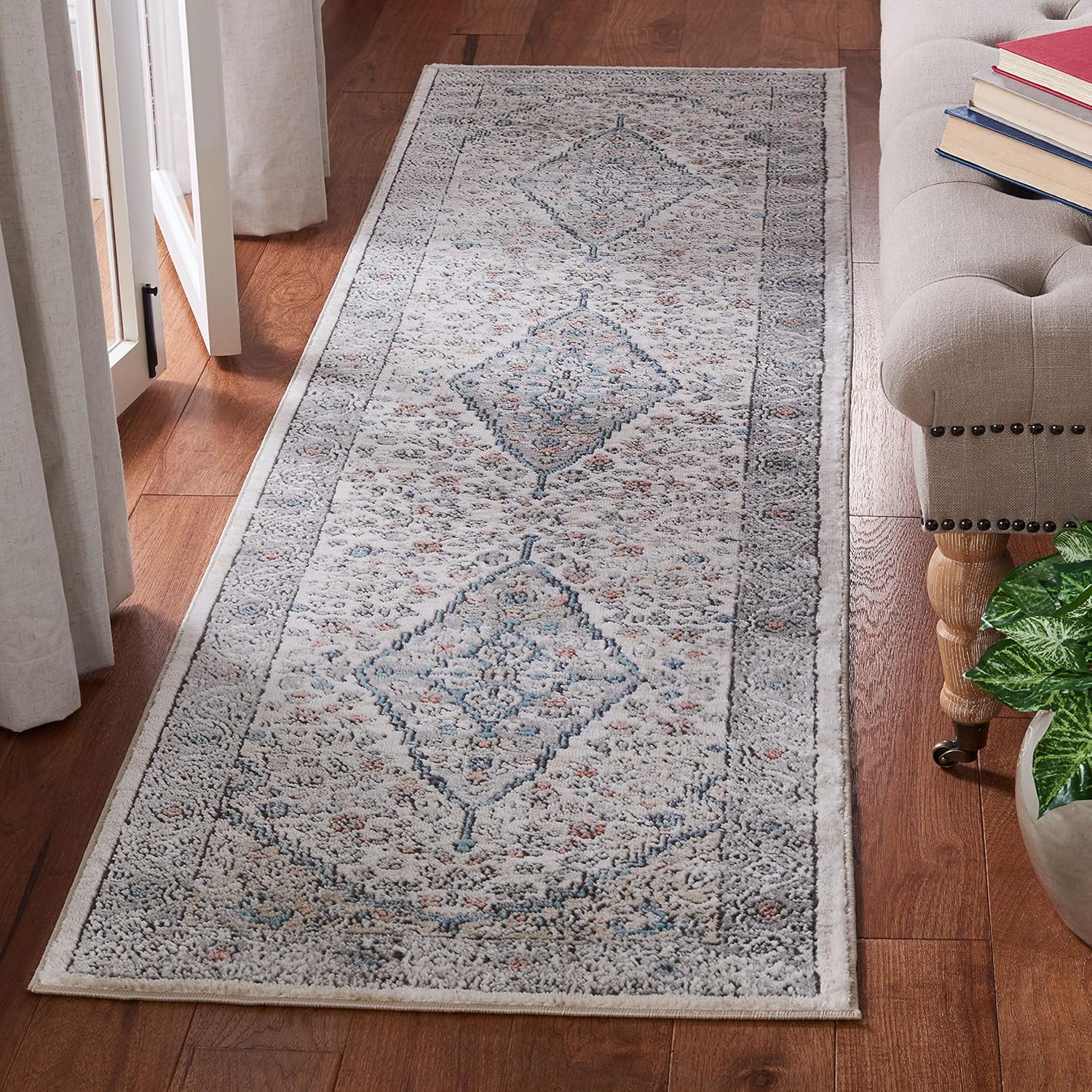 SAFAVIEH Oregon Collection Runner Rug - 2'2" x 6', Grey & Ivory, Oriental Distressed Design, Non-Shedding & Easy Care, Ideal for High Traffic Areas in Living Room, Bedroom (ORE876F)