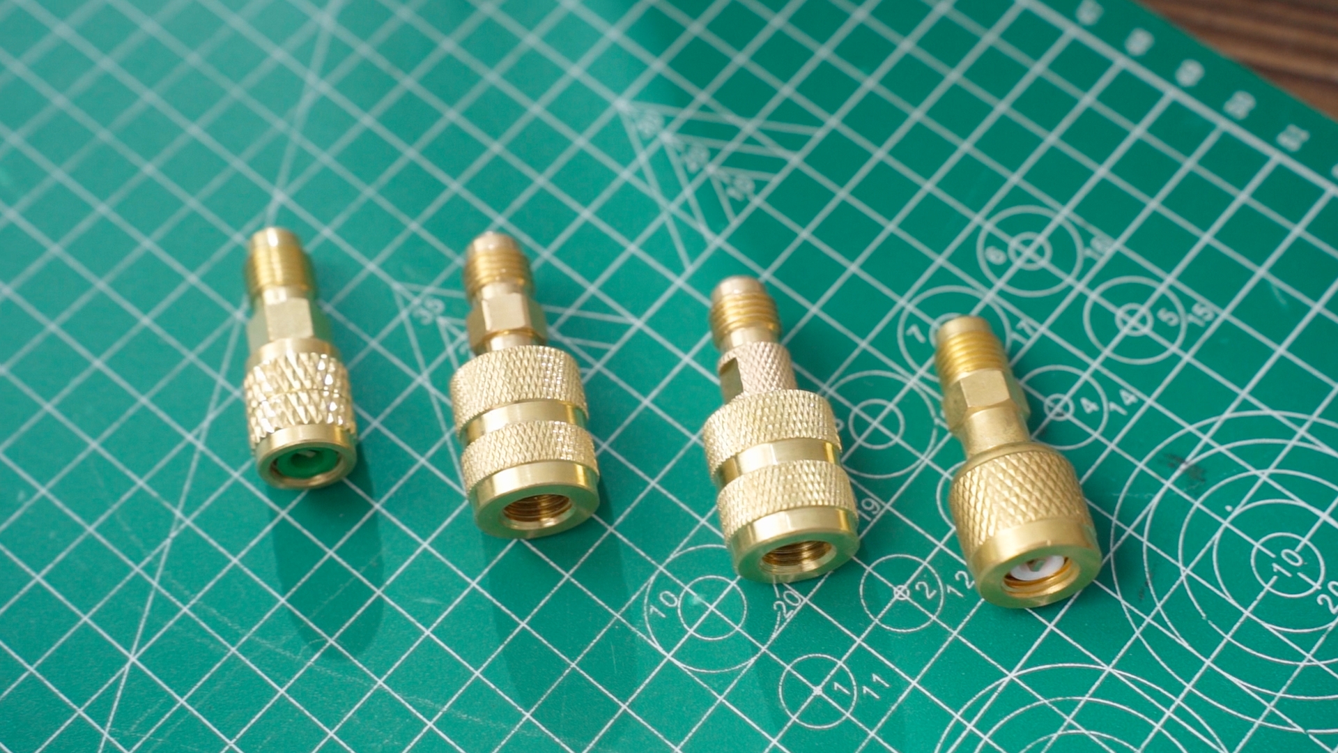 Adaptador de Latón para Refrigerante 2 Pcs 1/4" miniatura 7