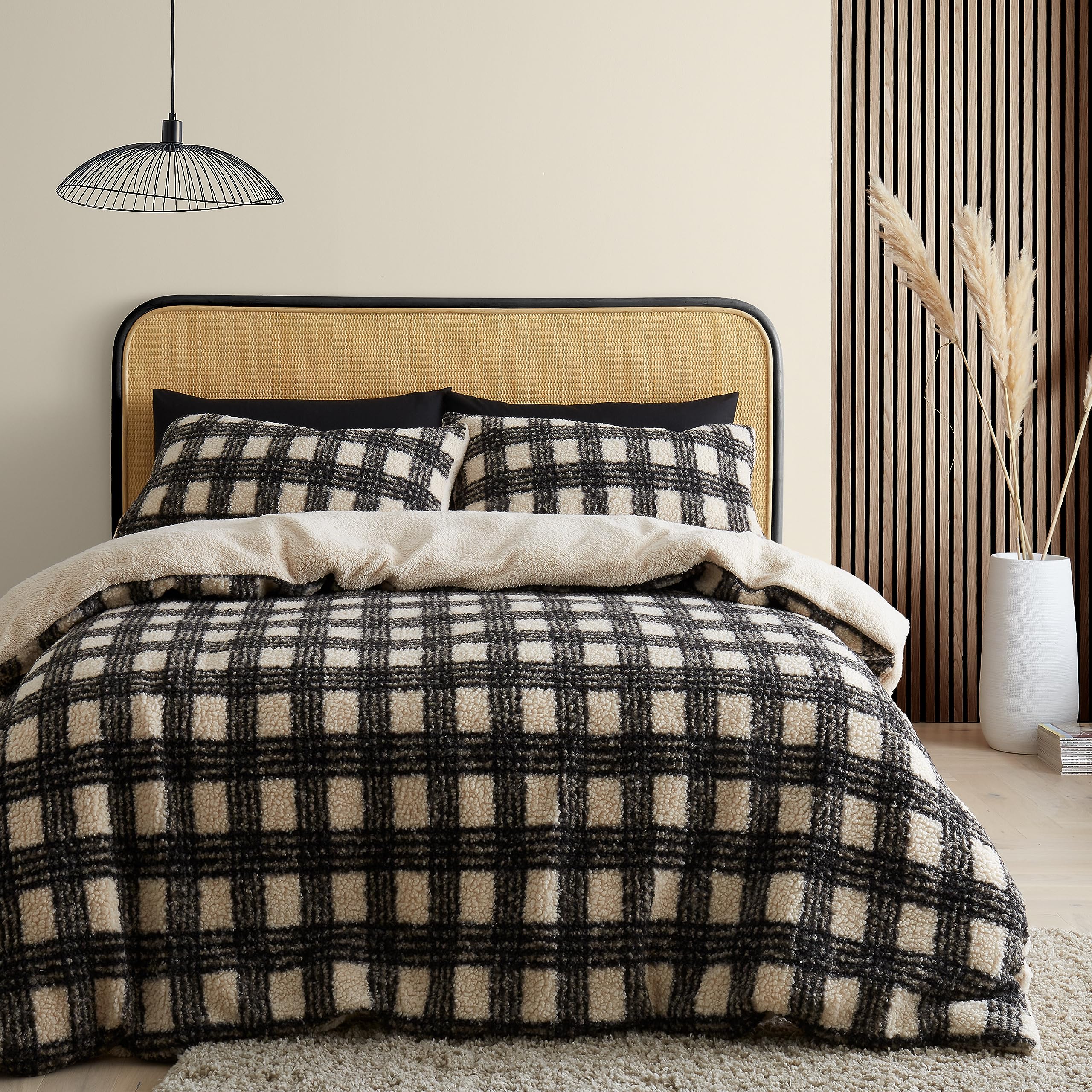 Catherine Lansfield Cosy Borg Sherpa Check King Duvet Cover Set with Pillowcases Natural