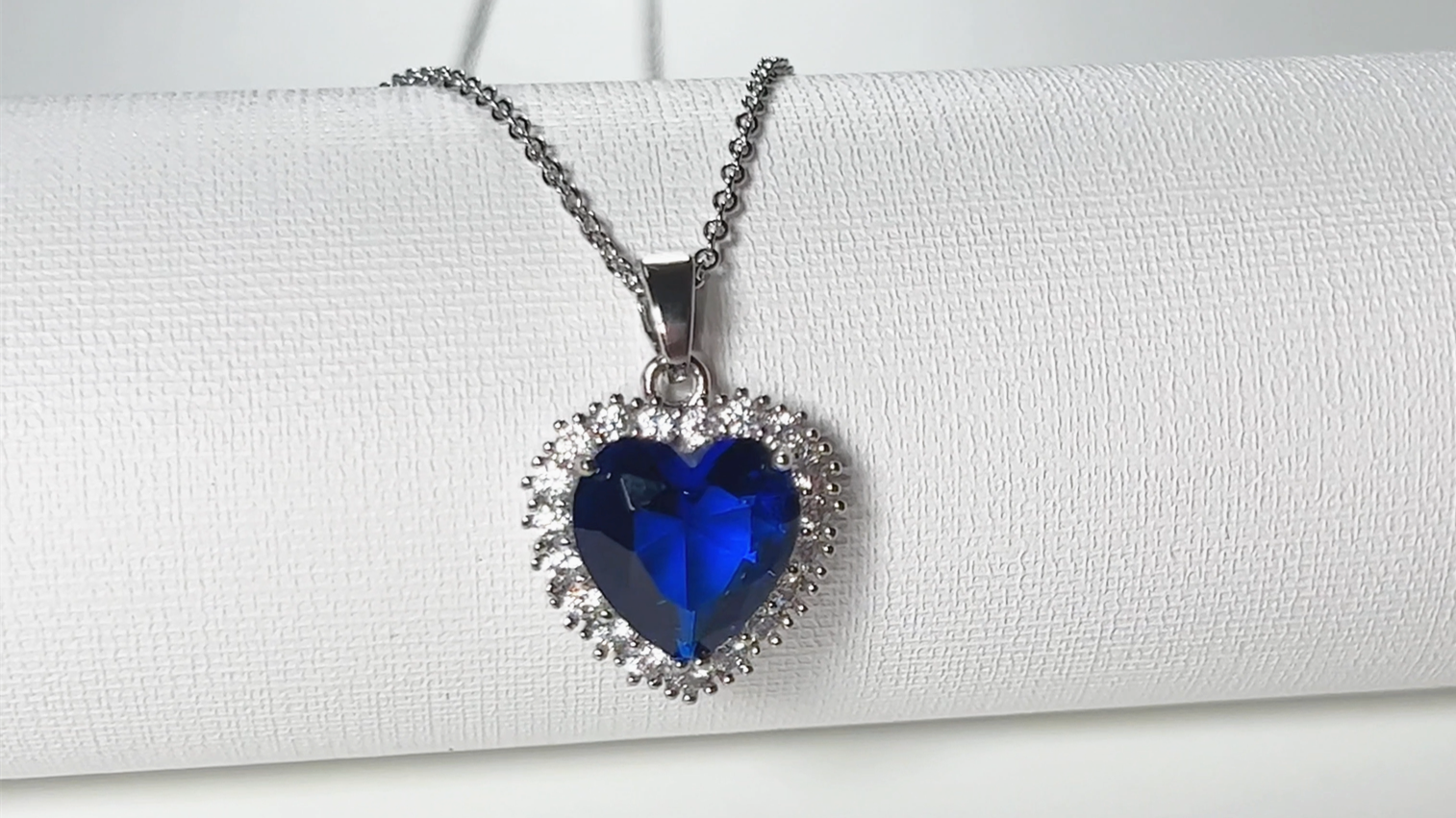 Amazon.com: CHERUBIC Titanic Heart of the Ocean Necklace, Forever