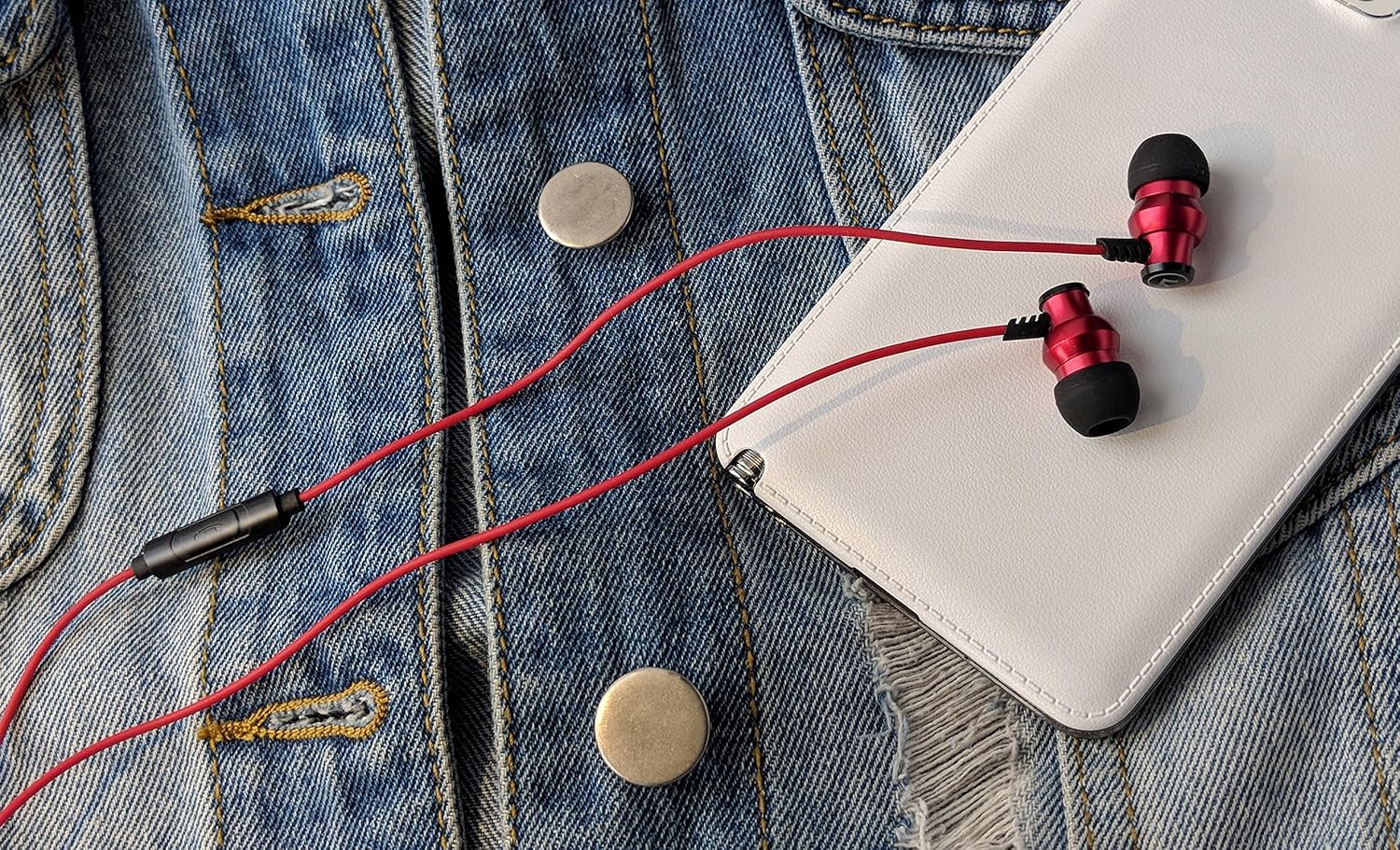 BRAINWAVZ Delta Red Bass Earbuds with Microphone & Remote for Apple iPhone & Android Phones