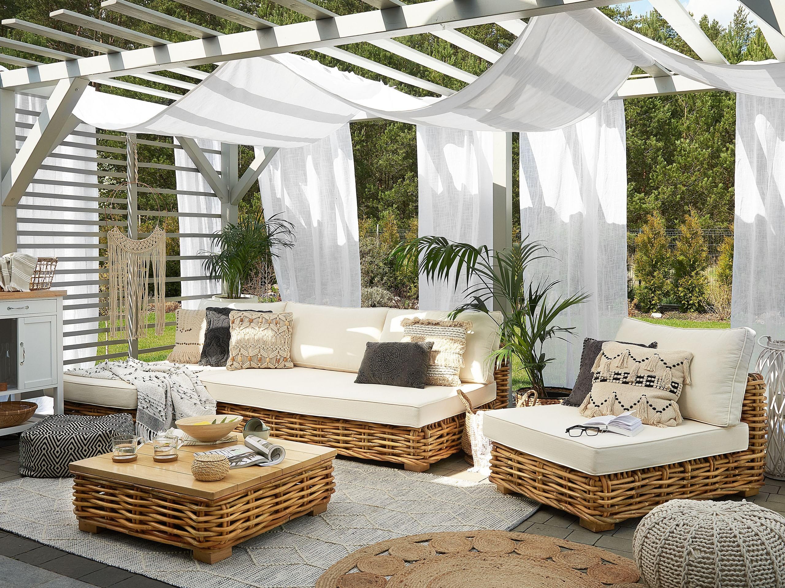 Beliani Lounge Set Rattan natürlich 4 Personen rechtsseitig Auflagen cremeweiß Varallo