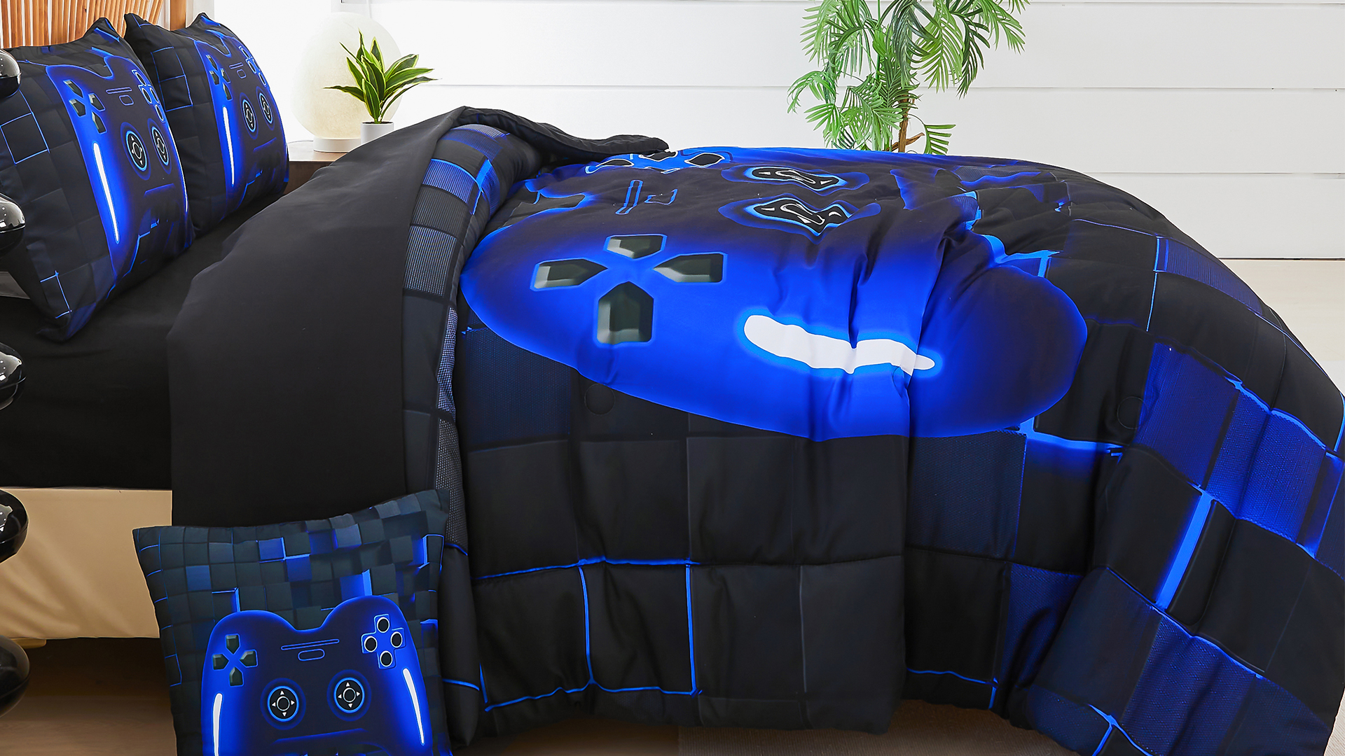 Gamer King Comforter Set – 3D Indigo Blue Gaming Bedding For Boys, Teens, Men, 3-Piece Quilt Set With Hexagon Design