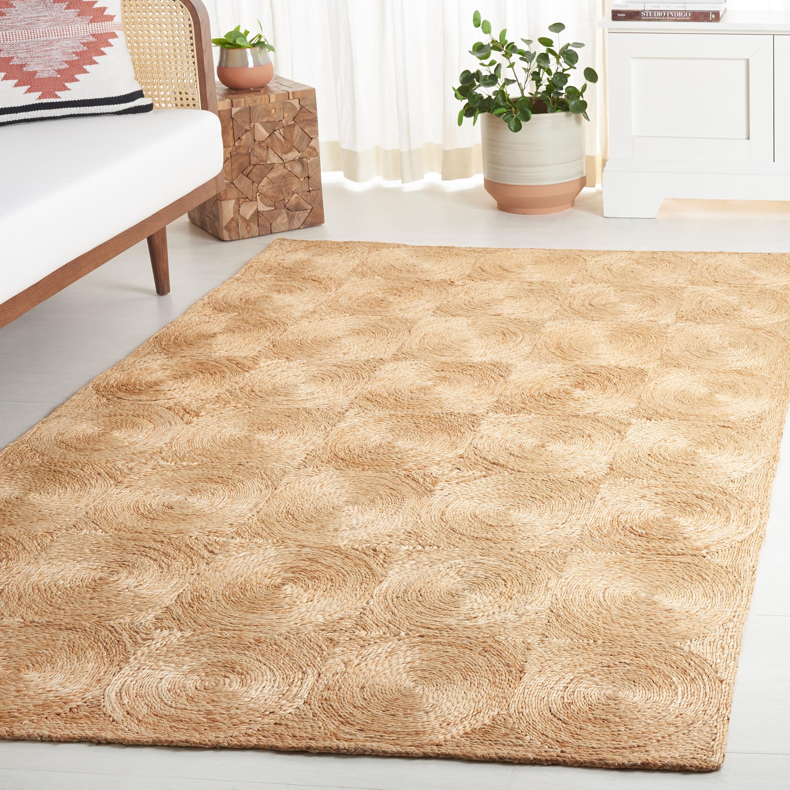 SAFAVIEH Natural Fiber Collection Area Rug - 4' x 6', Natural, Handmade Jute, Farmhouse Boho Design, Ideal for The Living Room, Bedroom, Dining Room (NFB479A-4)
