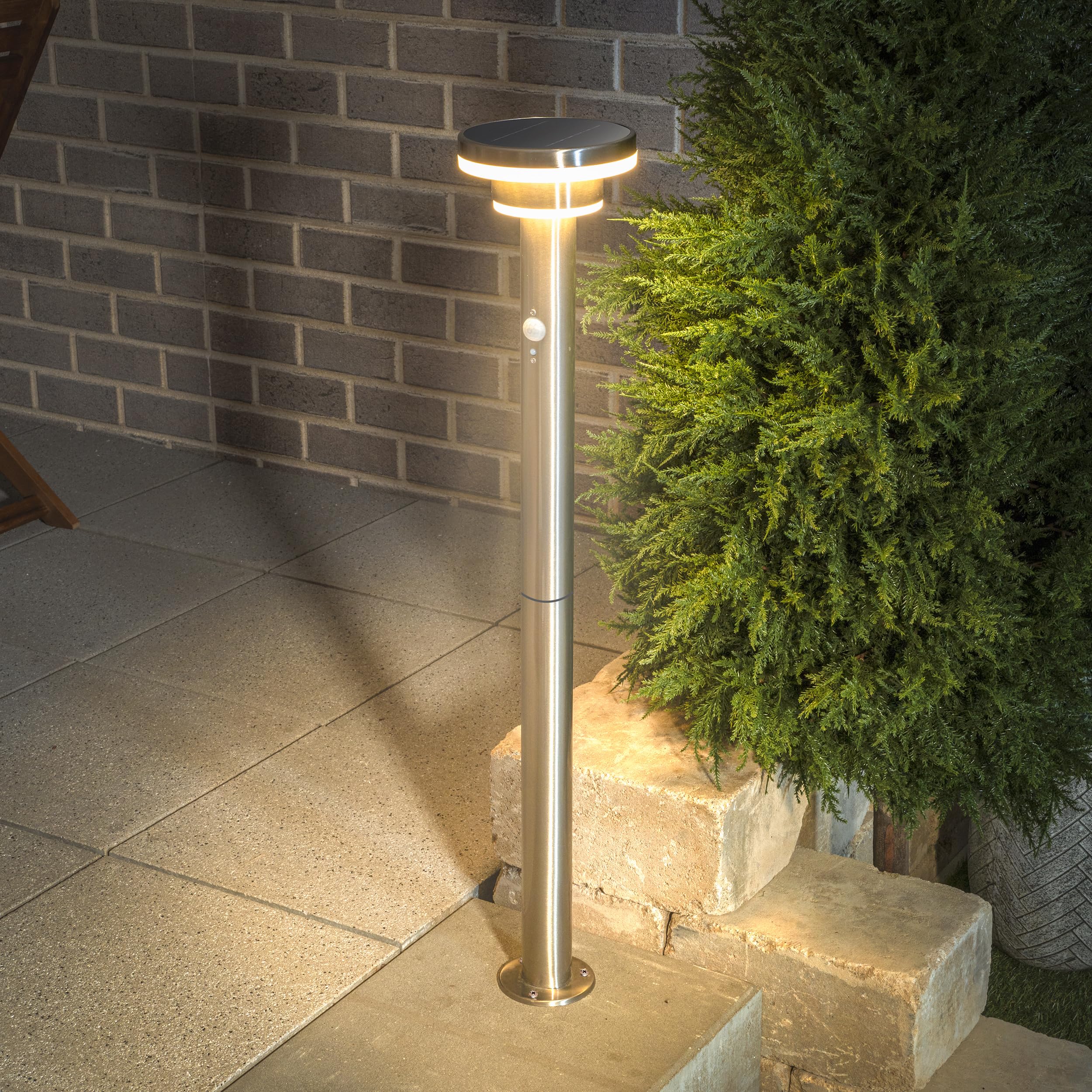 esotec Solar PIR Standleuchte Modena 85, Bewegungsmelder, 3 Leuchtmodi, Akku, LED Solarleuchte, Wegeleuchte, Gartenbeleuchtung, Metall, IP44, außen, wetterfest, silber, Höhe 85cm, 102755