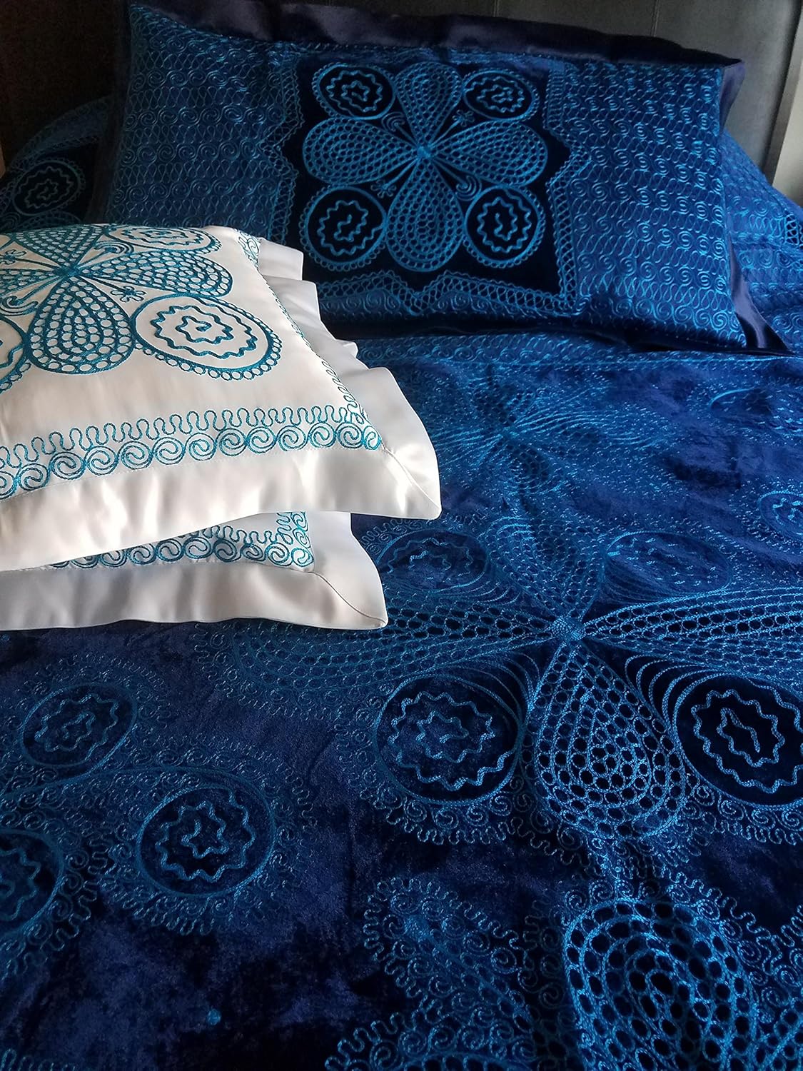 Blue White Cover Bed 7 Pieces ( Cal King) Home & Kitchen