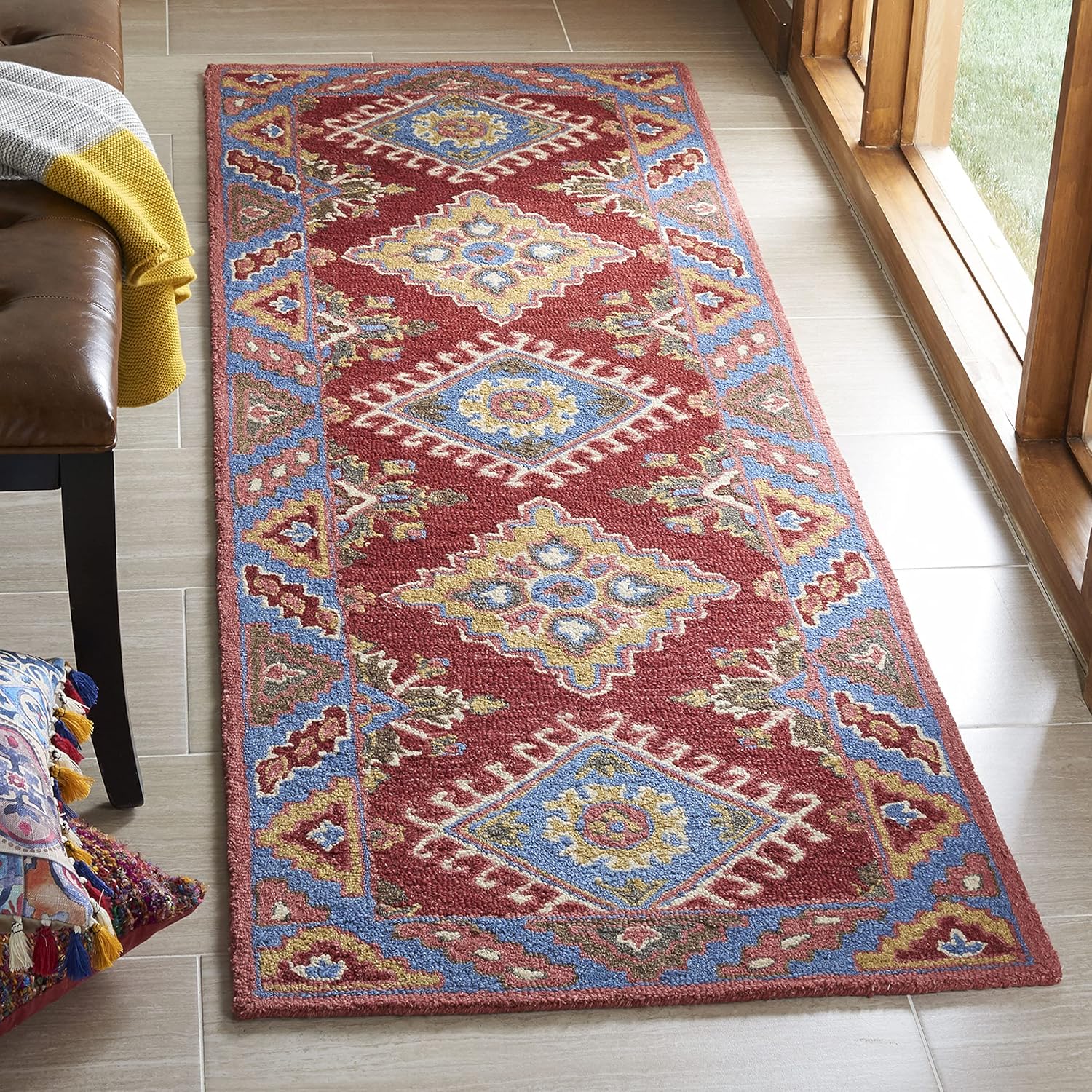 SAFAVIEH Aspen Collection 3' x 5' Red/Blue APN803Q Handmade Boho Wool Area Rug