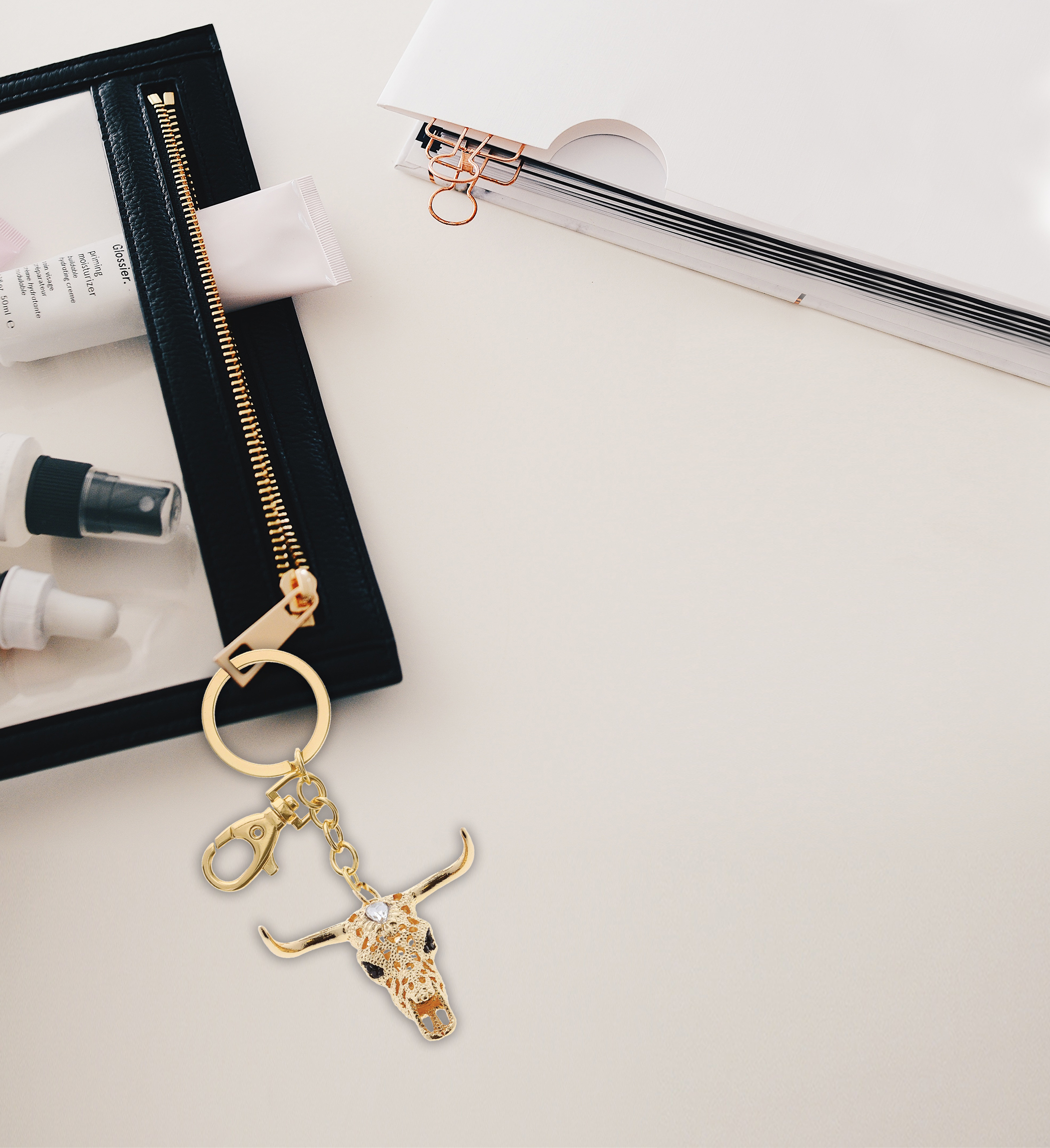 Aqua79 Longhorn Skull Keychain - Gold 3D Sparkling Charm