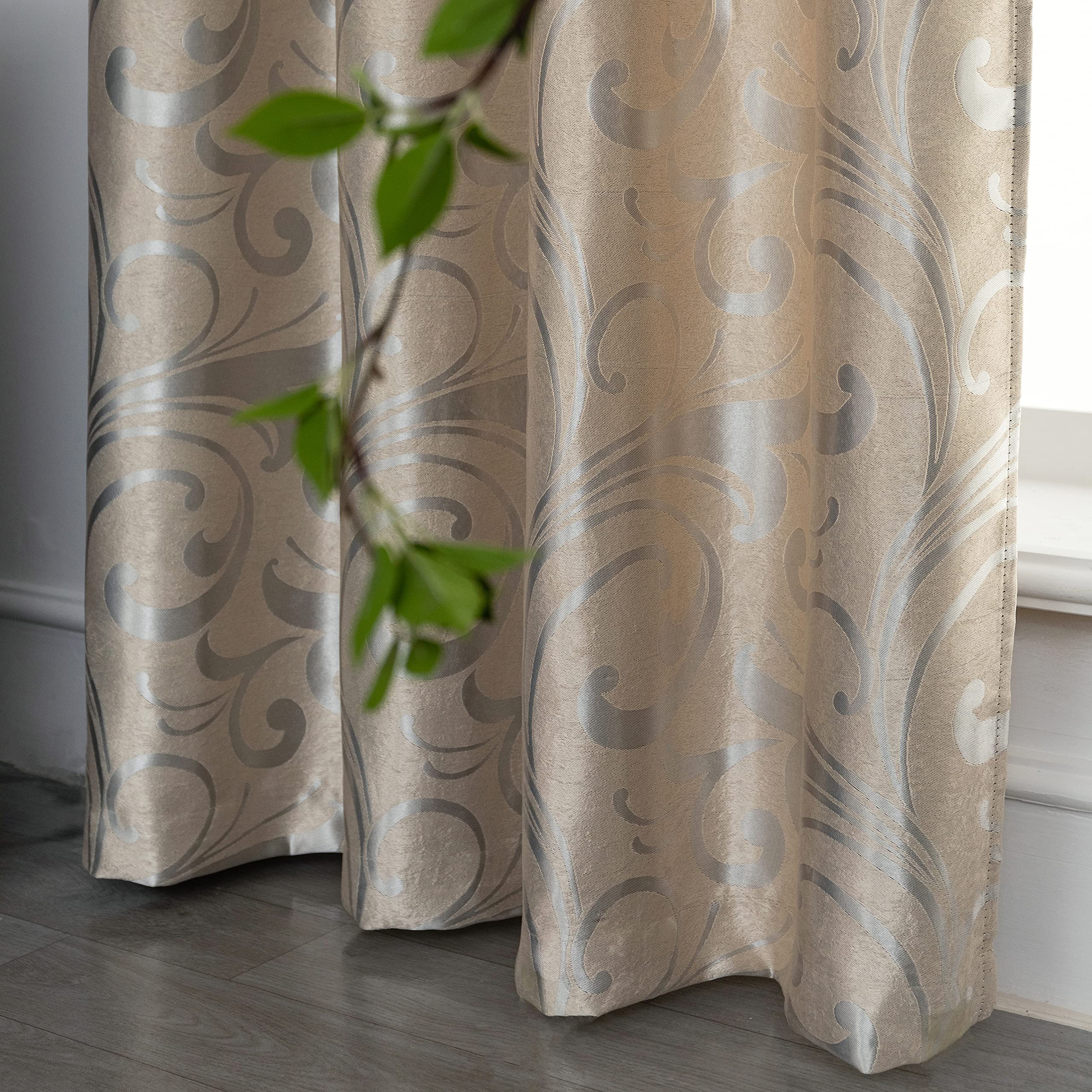 GIRASOLE HOME® Coppia Tende Jacquard Semi Oscuranti Motivo Corinzio Tenda Morbida Termica Isolante per Soggiorno Camera e Interni 2 Pannelli con Occhielli (Beige Corinzio, 140x275cm)