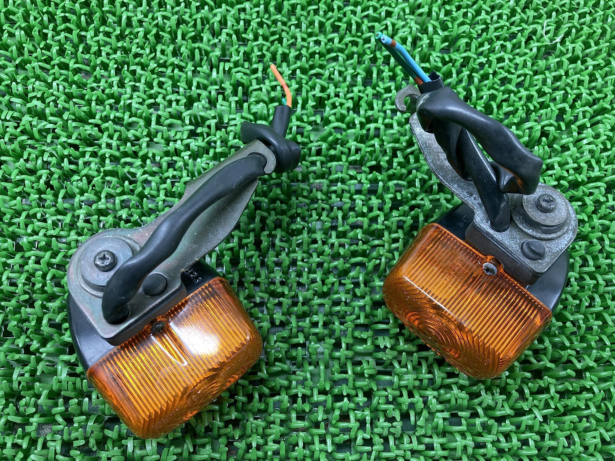 CRM250AR フロントウインカー　左右 ホンダ 純正 MD32 CRM250AR フロントウインカー 左右 ホンダ 純正 MD32 【公式通販】