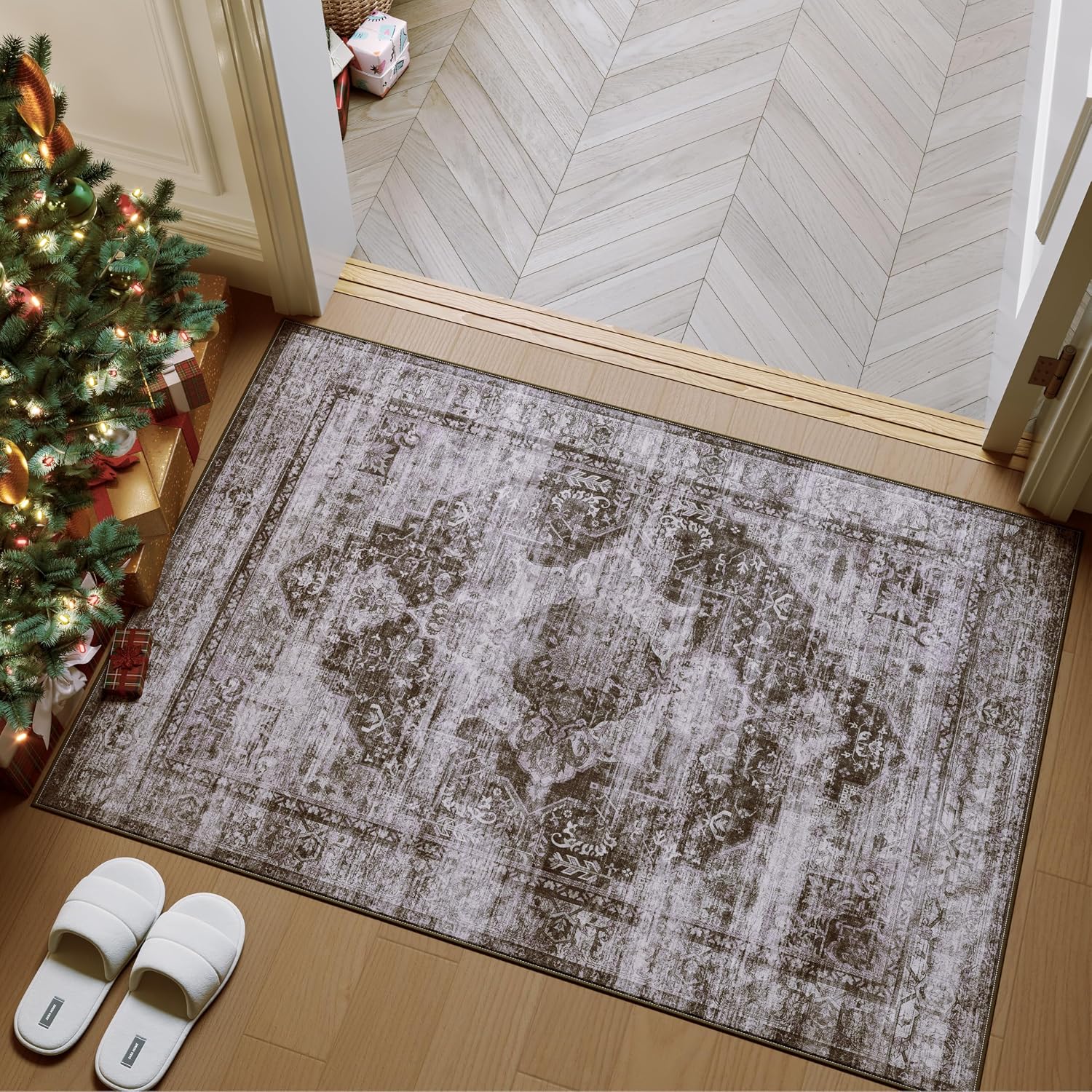 2x3 Washable Vintage Rug Distressed Non-Slip Carpet for Kitchen Entryway Laundry Room Bathroom Soft Indoor Small Rug for Bedroom Hallway, Black