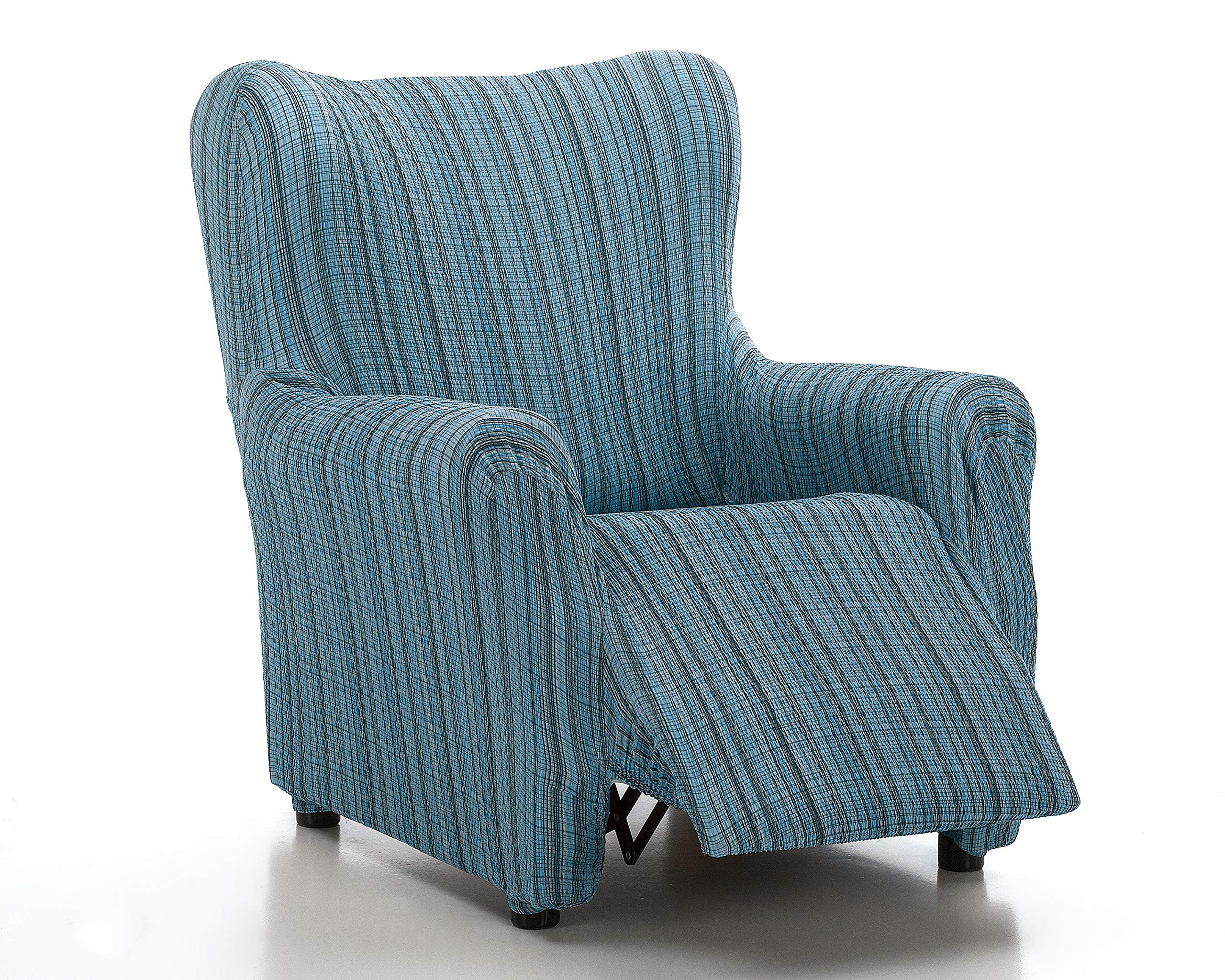 Funda de sillón relax elástica azul para tardes de lectura en el salón