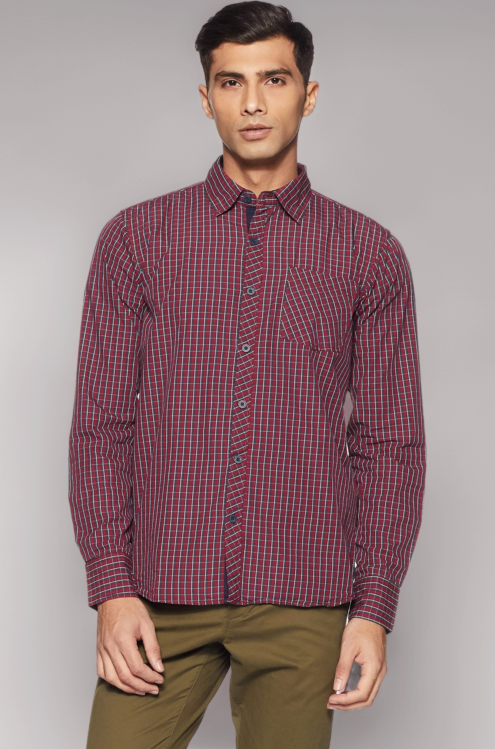 Men's Solid Slim Fit Casual Shirt