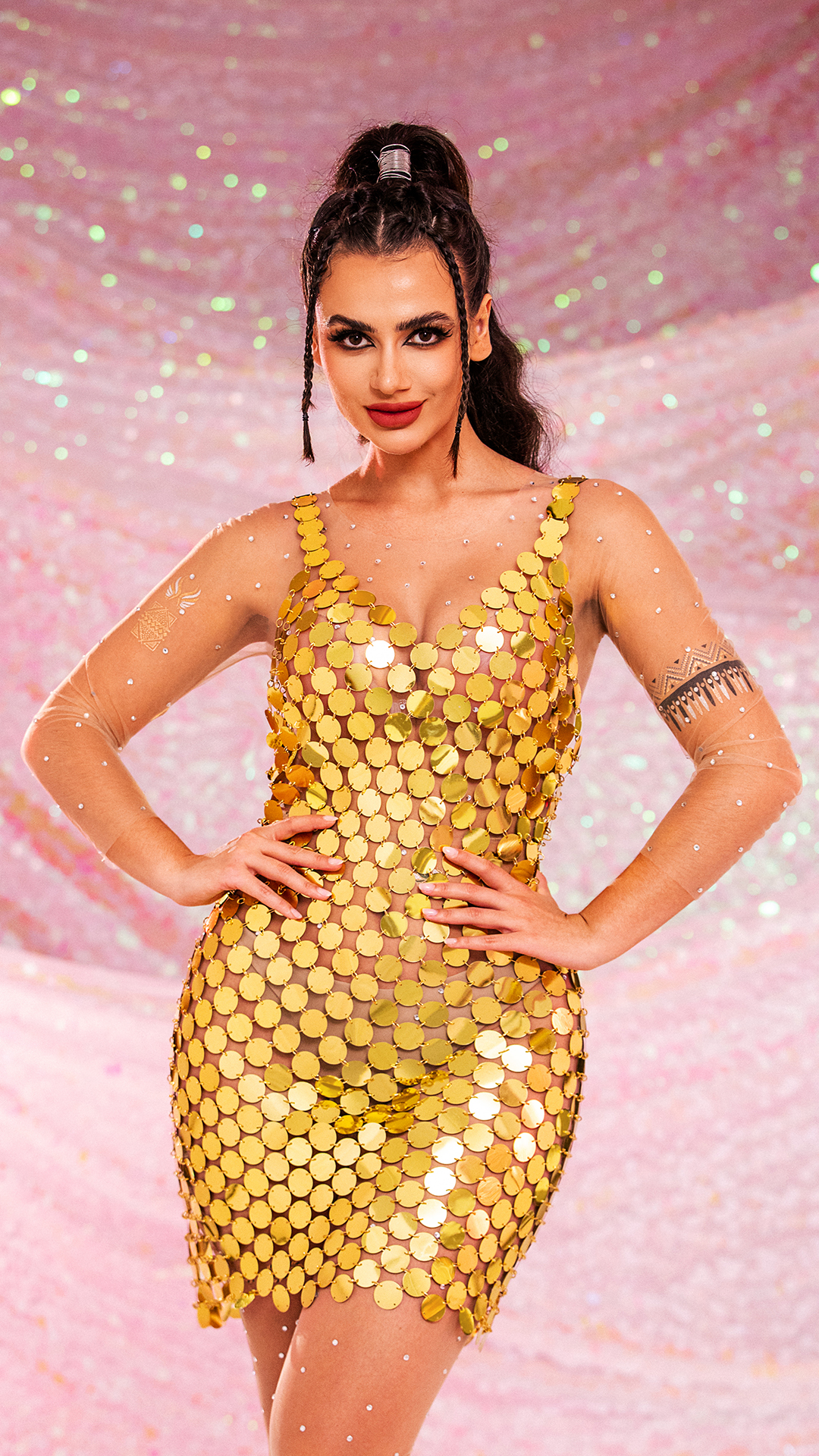 Asooll Sparkly Dots Sequin Chainmail Dress Gold V Neck Mini Dresses Disco  Dance Hip Chain Dress for Women, Gold, Medium : Amazon.ca: Clothing, Shoes  & Accessories
