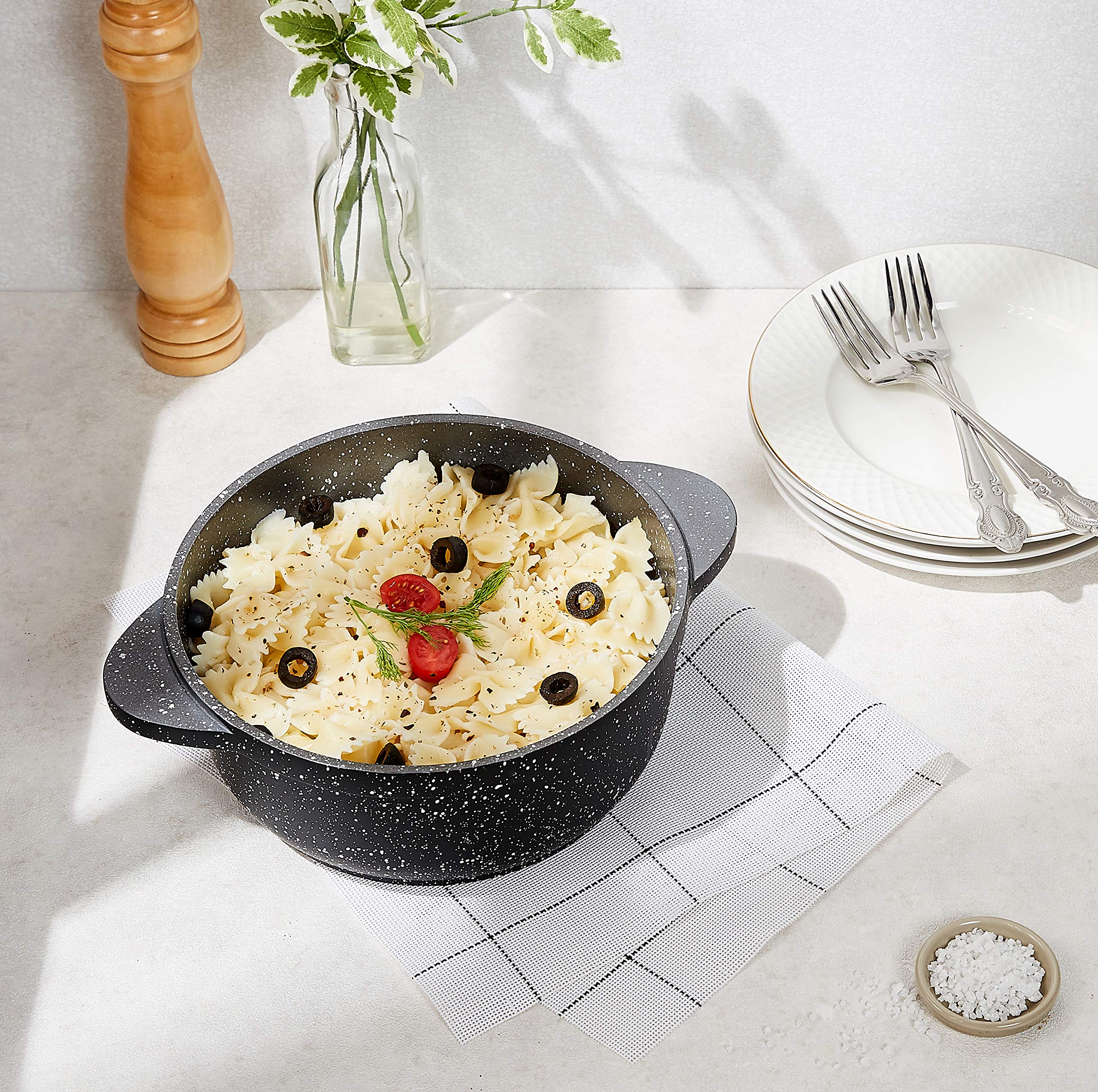 Amazon Brand - Solimo Die Cast Aluminium Non-Stick 5 Layer Coated Casserole | 20cm, 2200 ml | Induction Friendly | Rice Pot, Stew Pot, for Cooking | Black