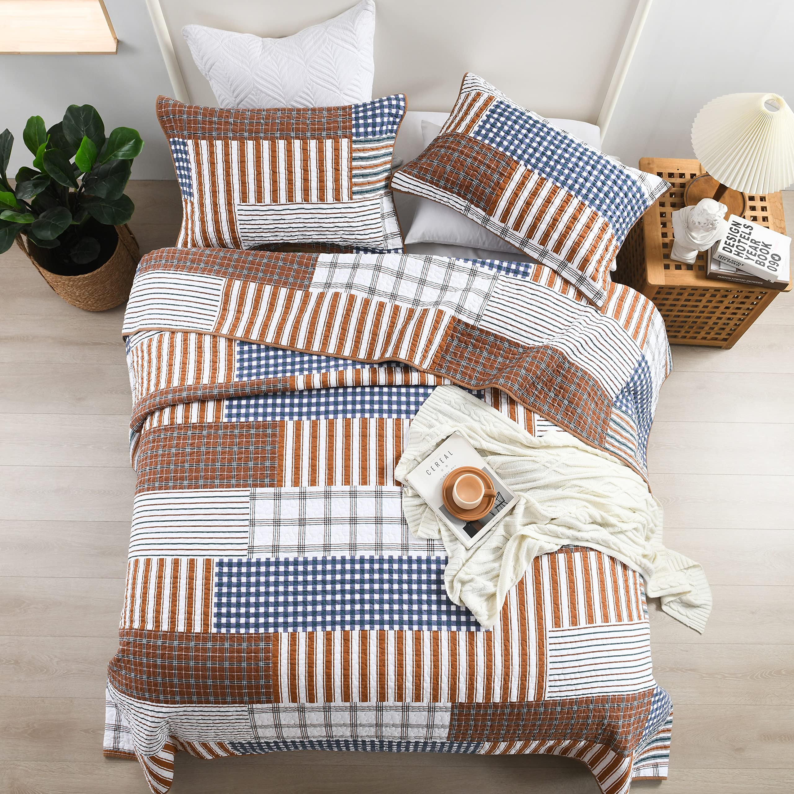 Qiqiong King Size Quilt 100% Cotton Brown Patchwork Quilt Set Cabin Plaid King Bedspreads Lightweight Comforter Coverlet Bedding Set Reversible for All Season, Warm Brown/Blue/White 3-Pieces