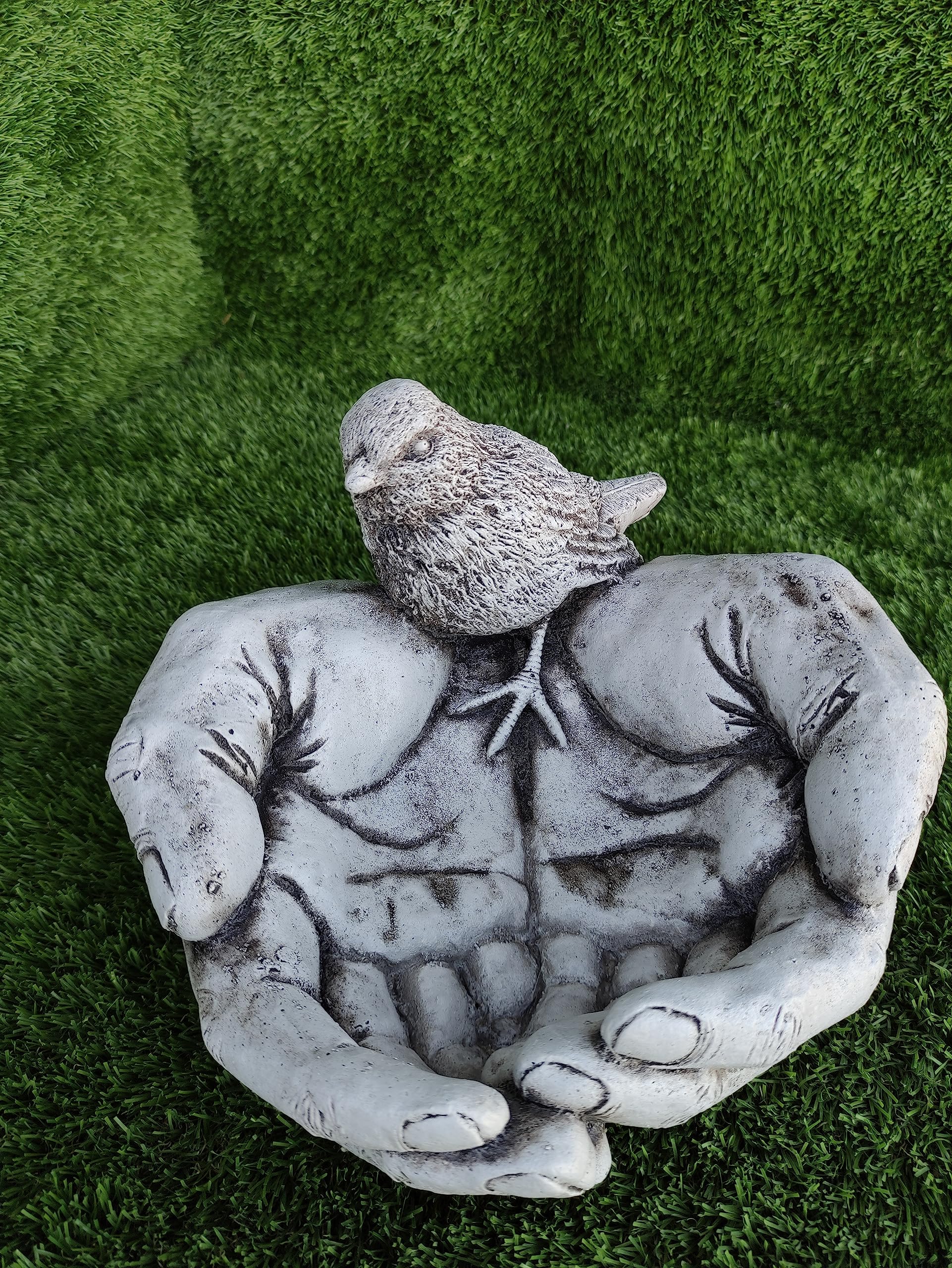 Figura de Jardín Bebedero de pajaros, Manos con Pájaro de hormigón Piedra para Exterior 22x26x17cm. (Gris) Peso 6Kg