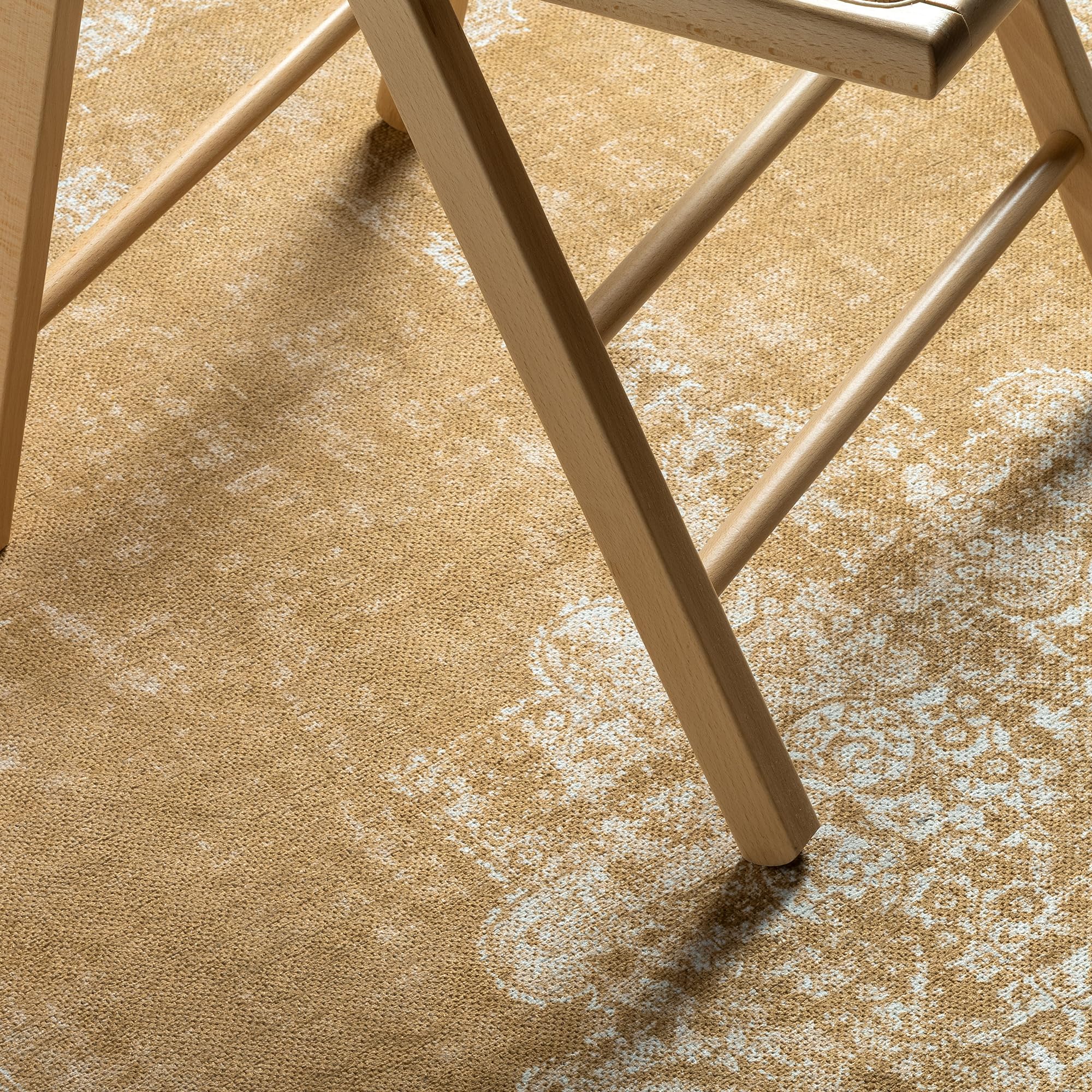 TESSO LIVING Vintage Teppich – 120 x 160 cm Gelb – Waschbar & rutschfest – Kurzflor, Faltbar – Pflegeleichter Wohnteppich