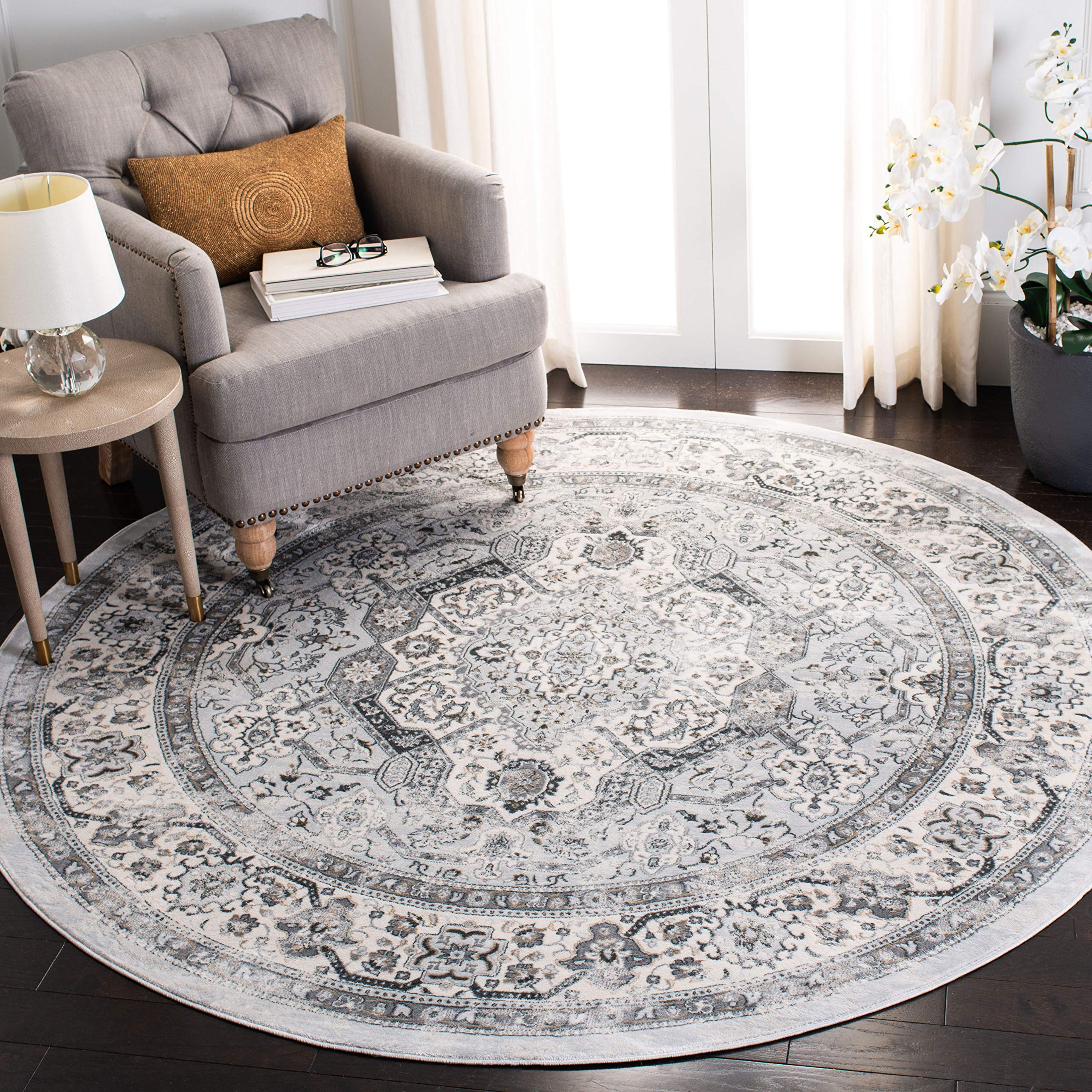 SAFAVIEH Isabella Collection Area Rug - 8' Round, Dark Grey/Cream, Geometric Design, Ideal for High Traffic Areas in Living Room, Bedroom, Dining (