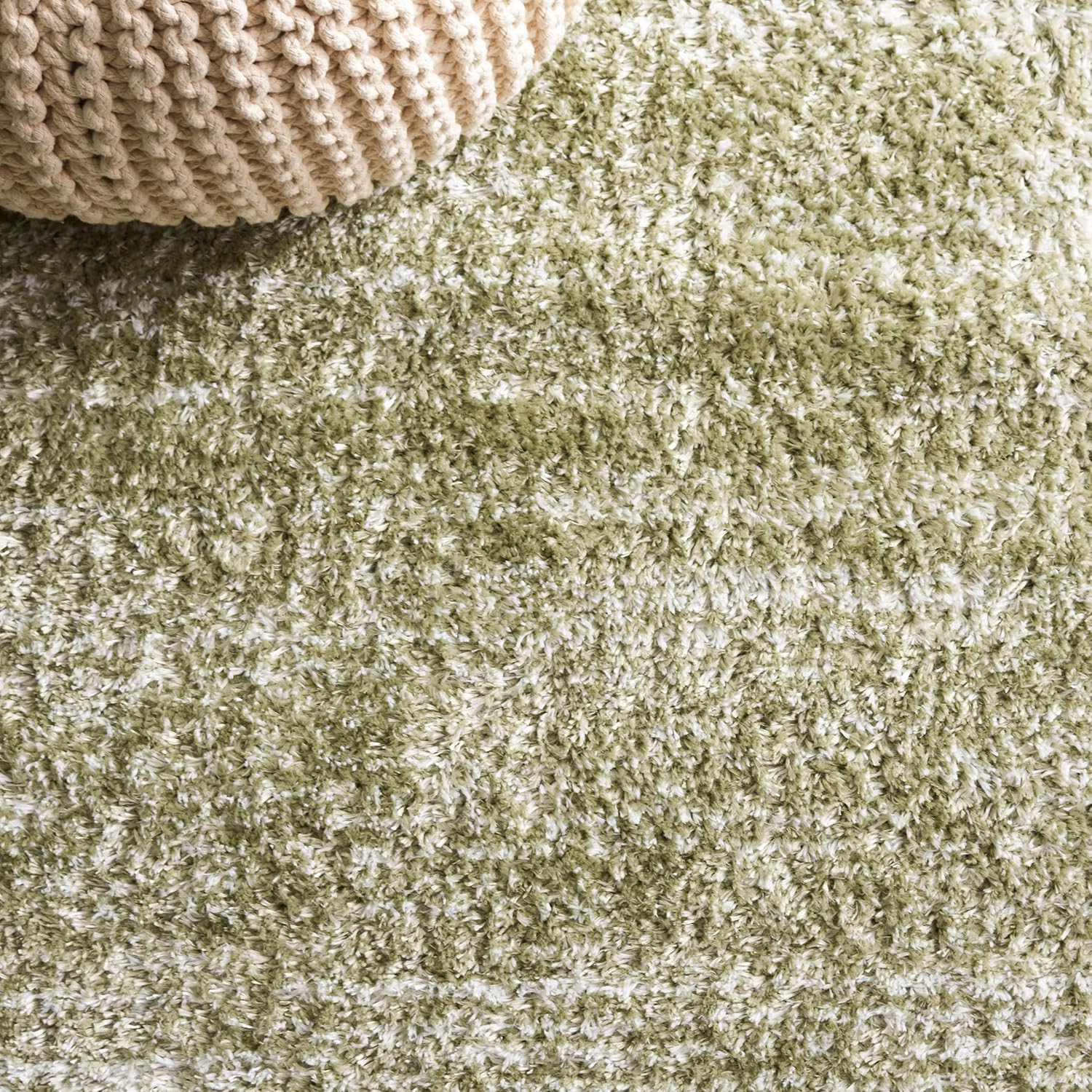 SAFAVIEH Tahoe Shag Collection Area Rug - 5' x 7', Sage & Ivory, Modern Design, 1.2-inch Thick Ideal for High Traffic Areas in Living Room, Bedroom, Dining (THO653W-5)