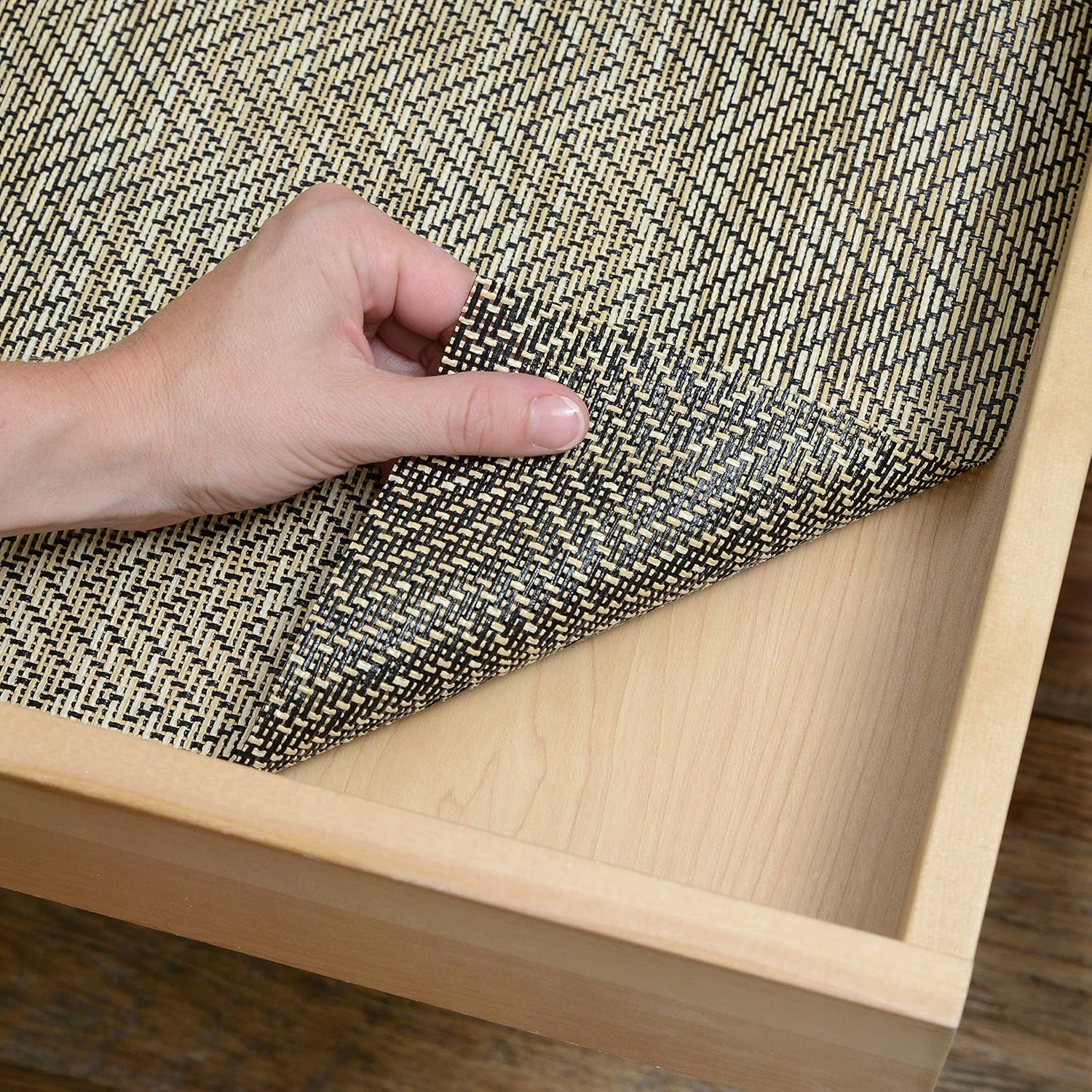 Con-Tact Brand Natural Weave Shelf Liner, Non-Adhesive and Skid-Resistant Contact Drawer Liner, 12" x 4', Zig Zag Black/Ivory, 6 Rolls