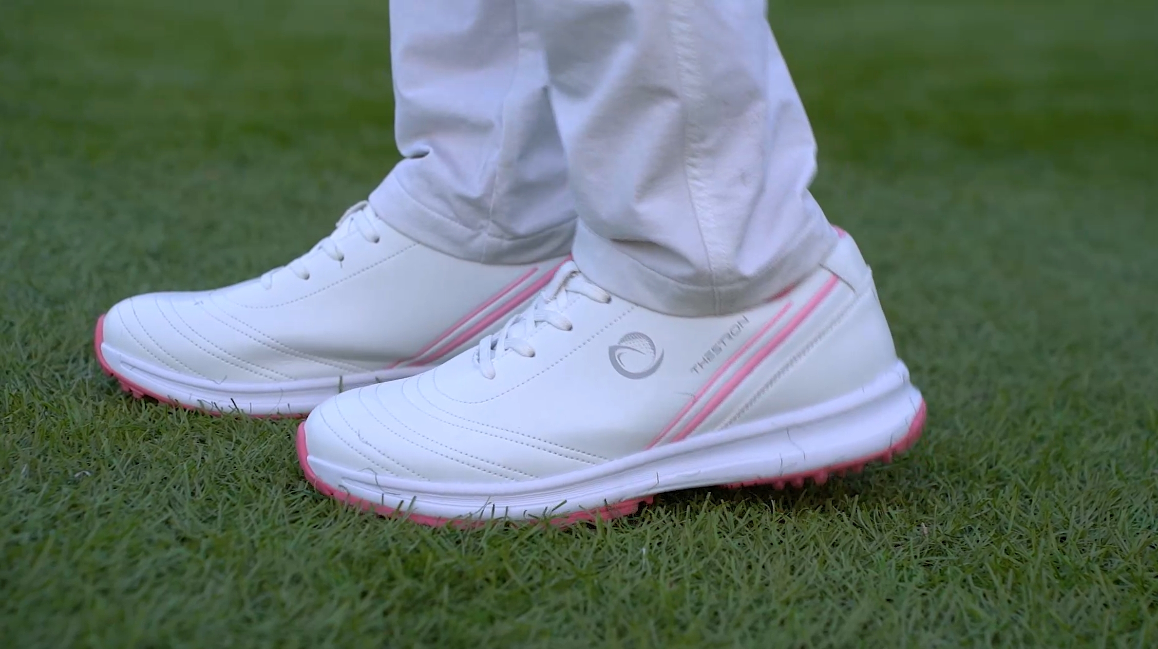 best spikeless golf shoes