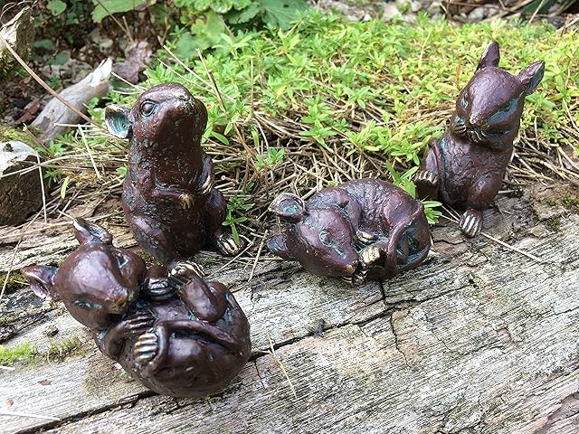 London Ornaments Set Of 4 Bronze Effect Cute Mice (B)