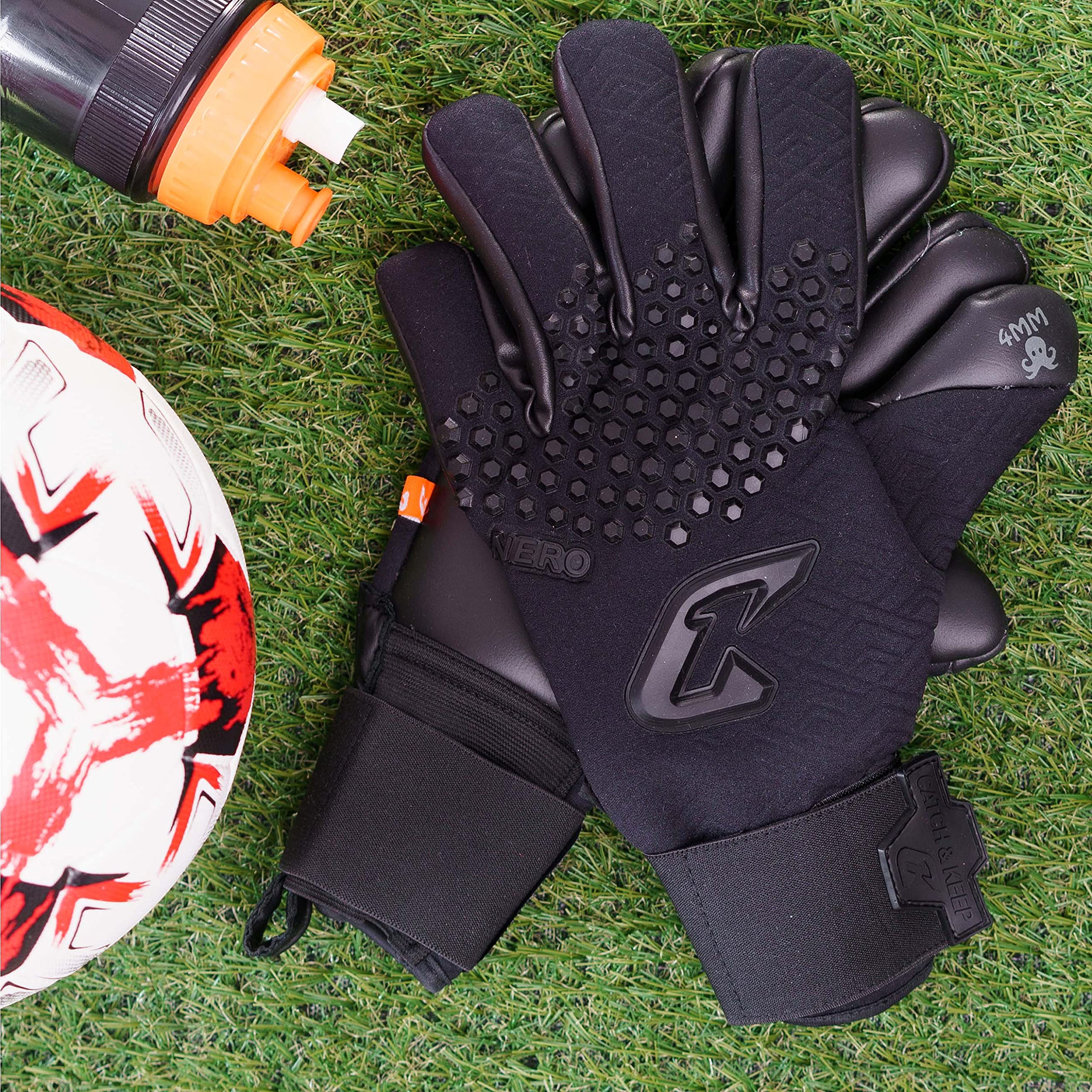 CATCH&KEEP Guanti da portiere professionali per adulti, massima presa, modello premium – guanti da calcio – con la nostra impugnatura Octopus (nero scuro | nero, 6)